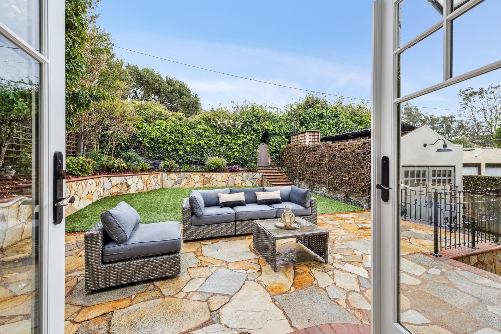 1435 Portola Drive