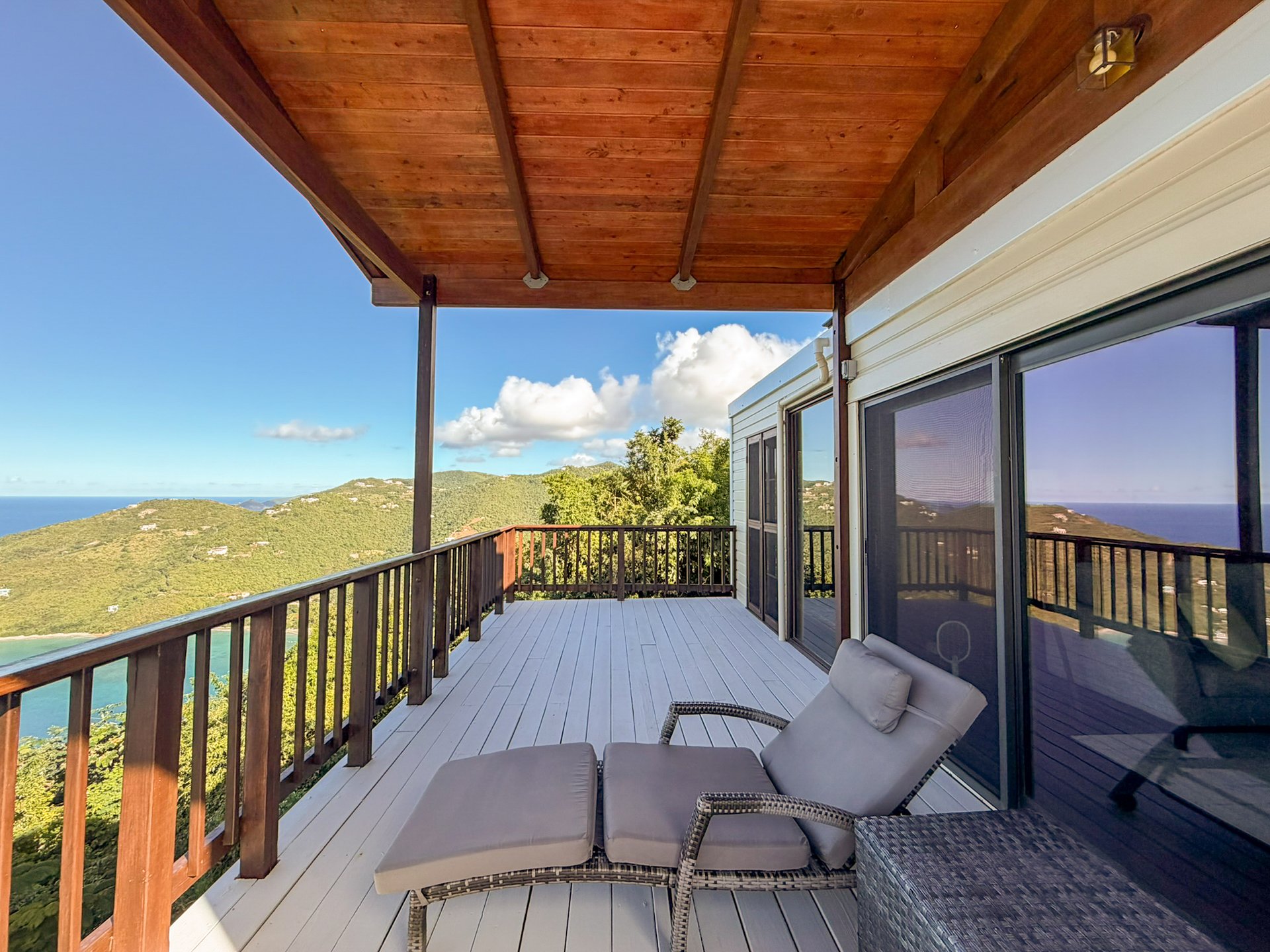 1105 Villa Botanica