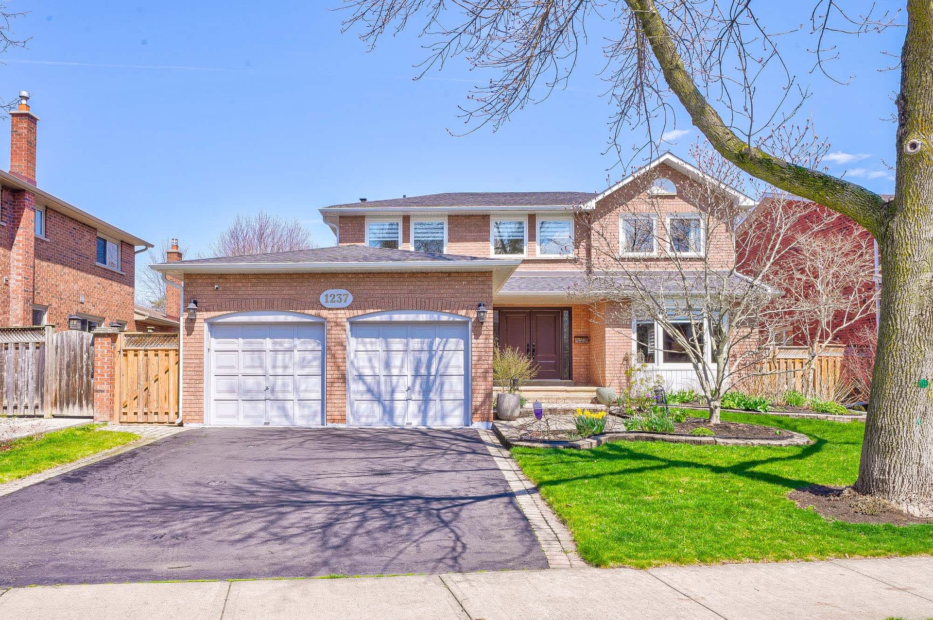 1237 Old Colony Rd