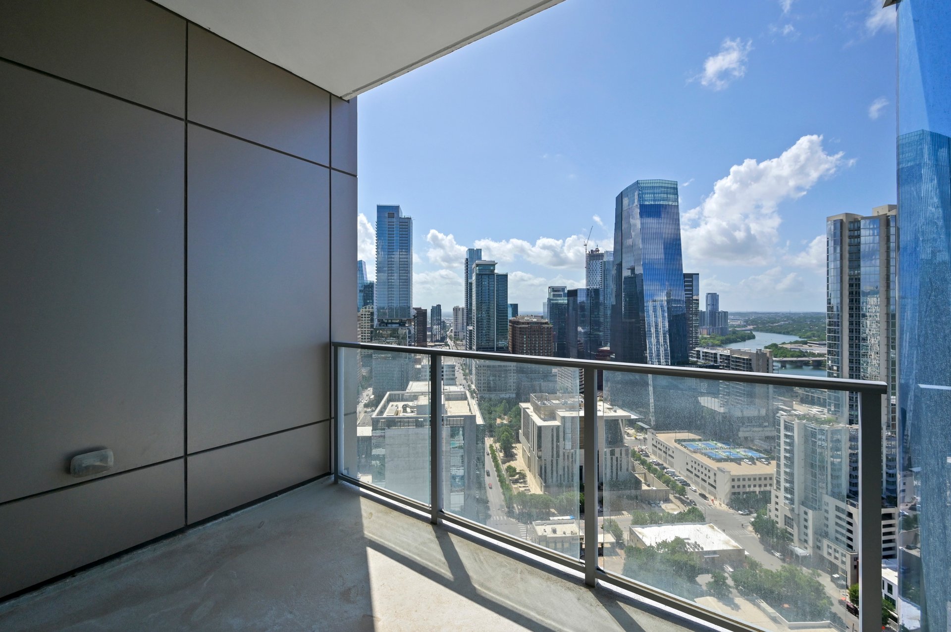 501 West Ave #3201