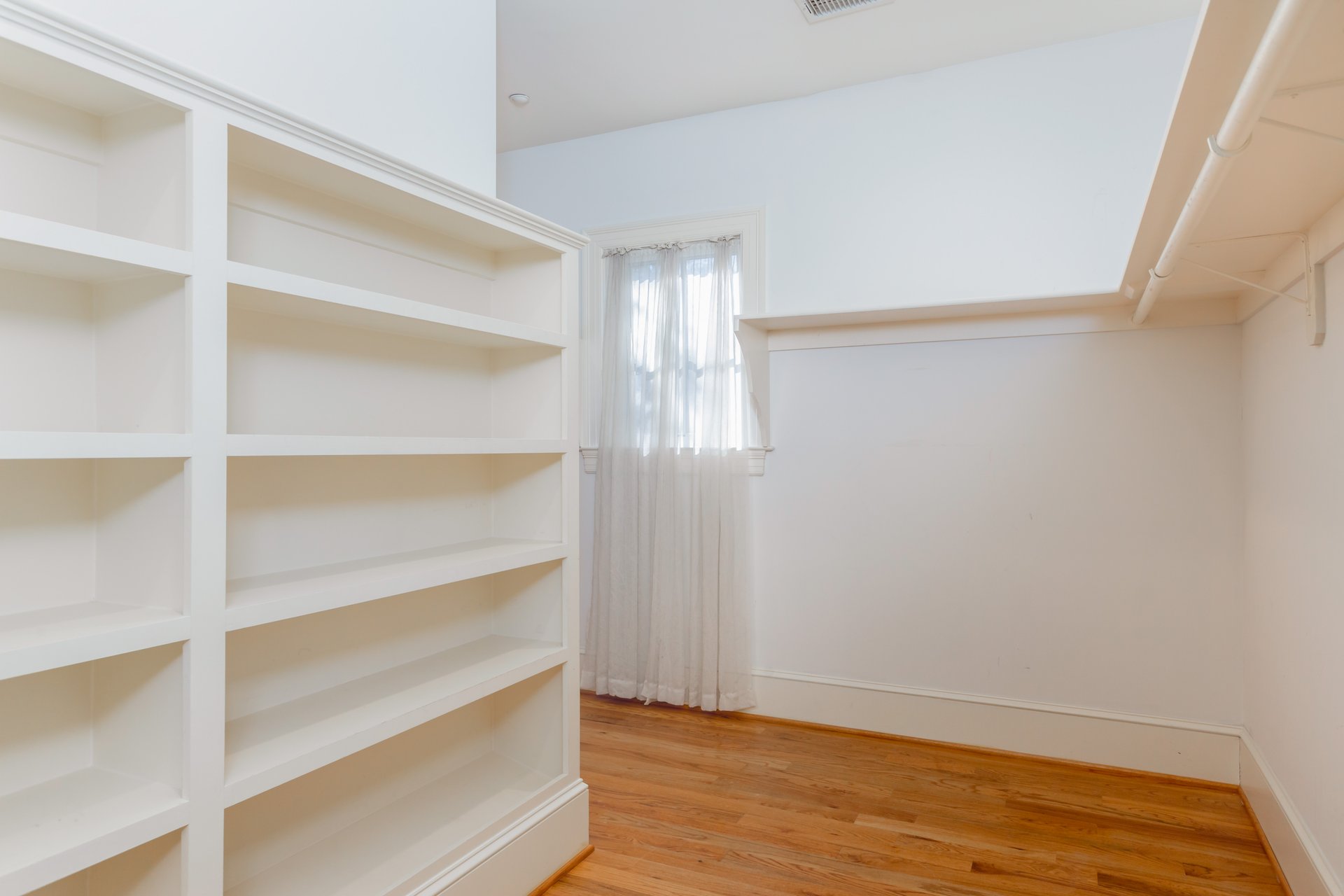 2608 36th Place NW