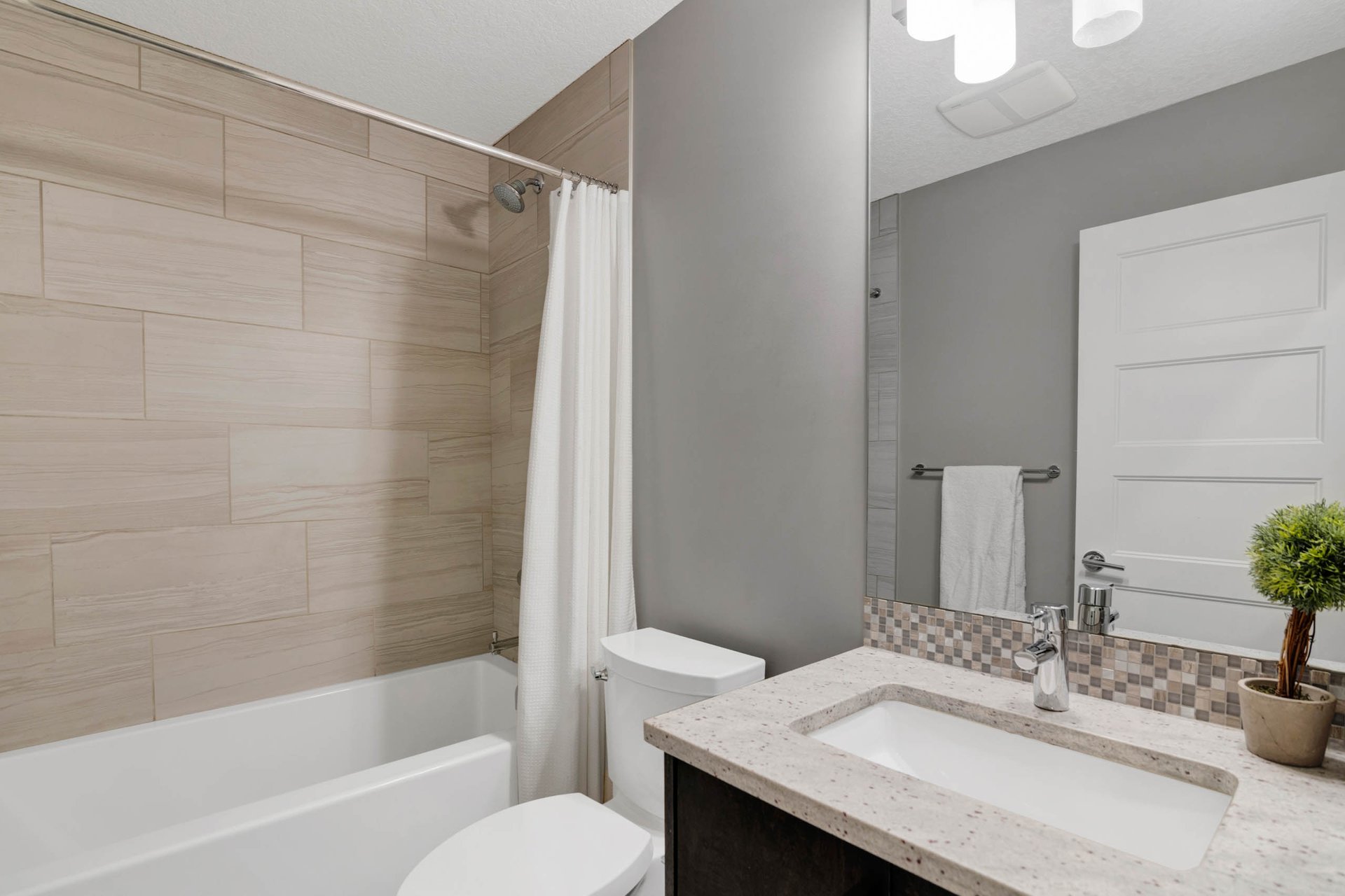 2816 34 Street SW Unit: 1