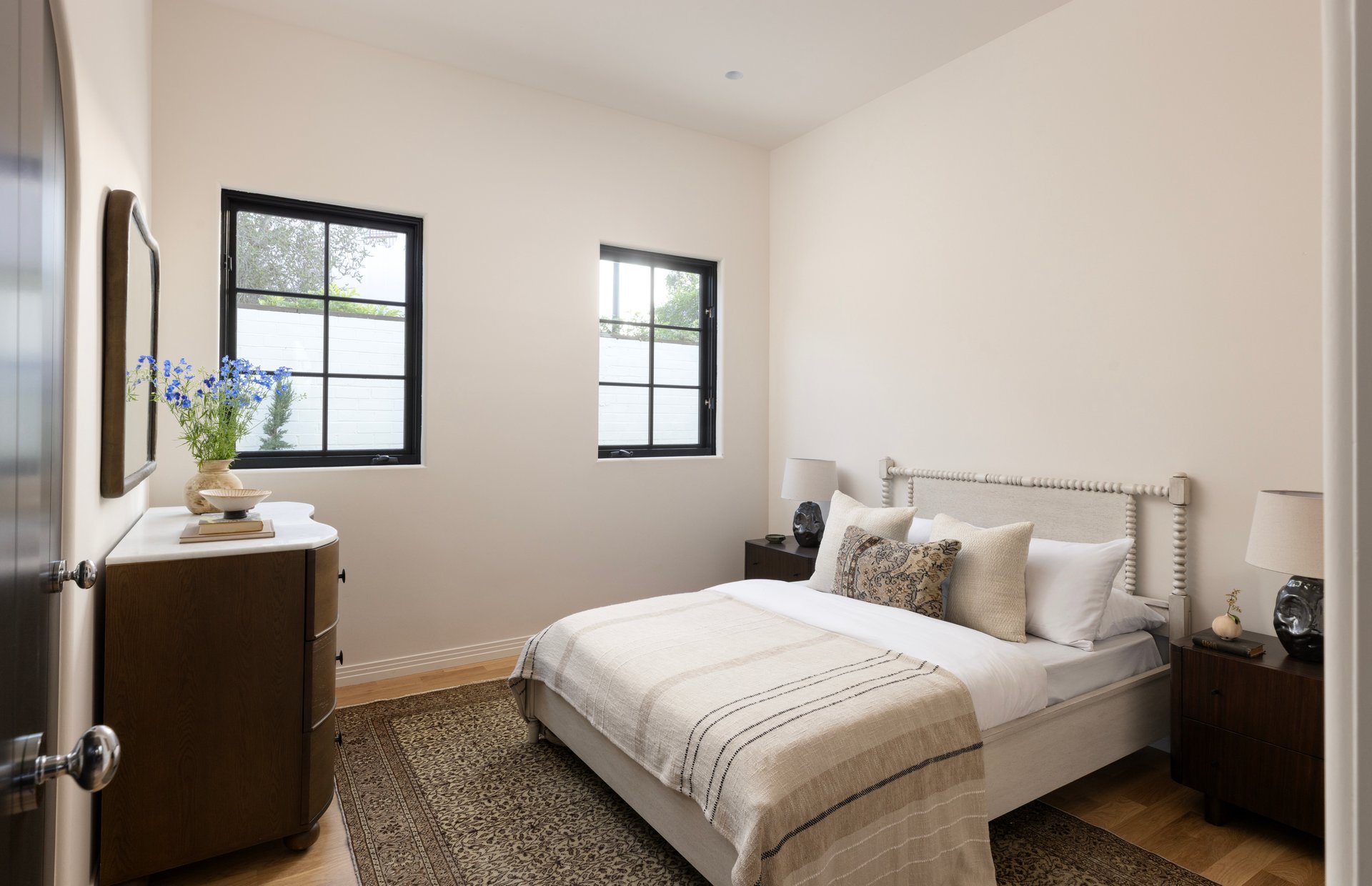2720 Glendower Ave, Los Feliz