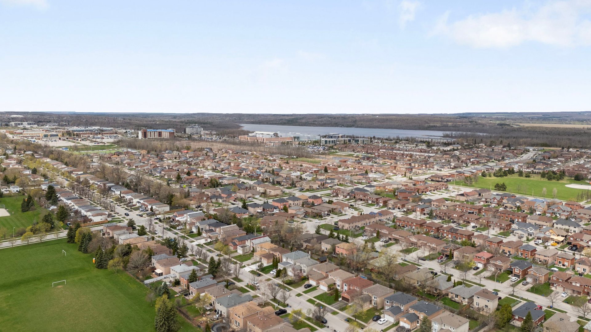 255 Hickling Trail, Barrie