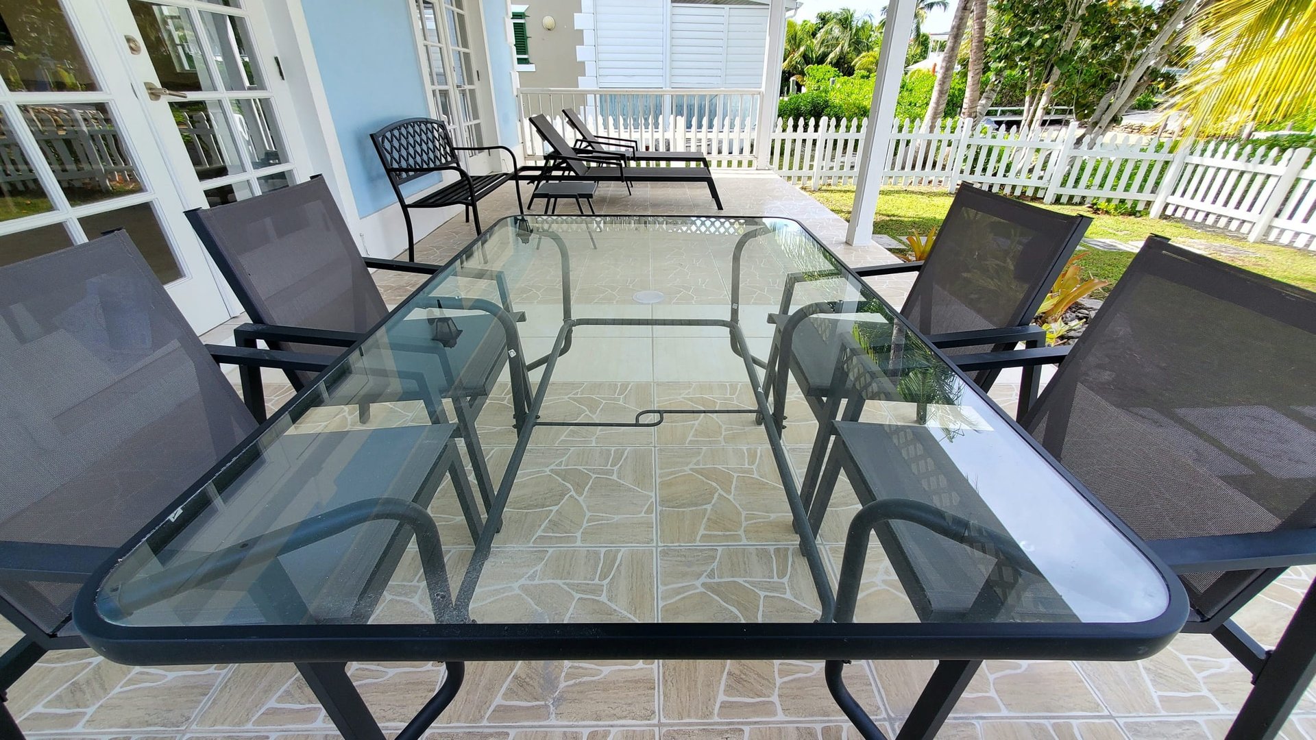 Sandyport | Expansive View Home 