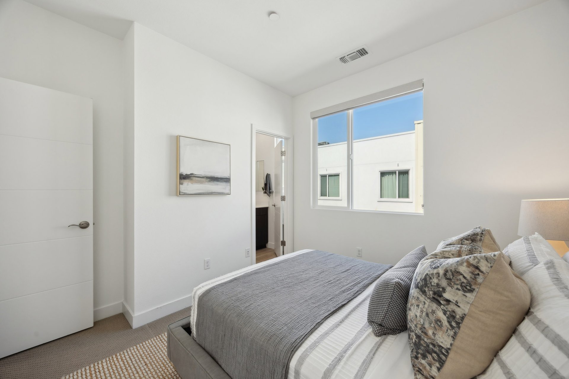 172 Uptown Cir