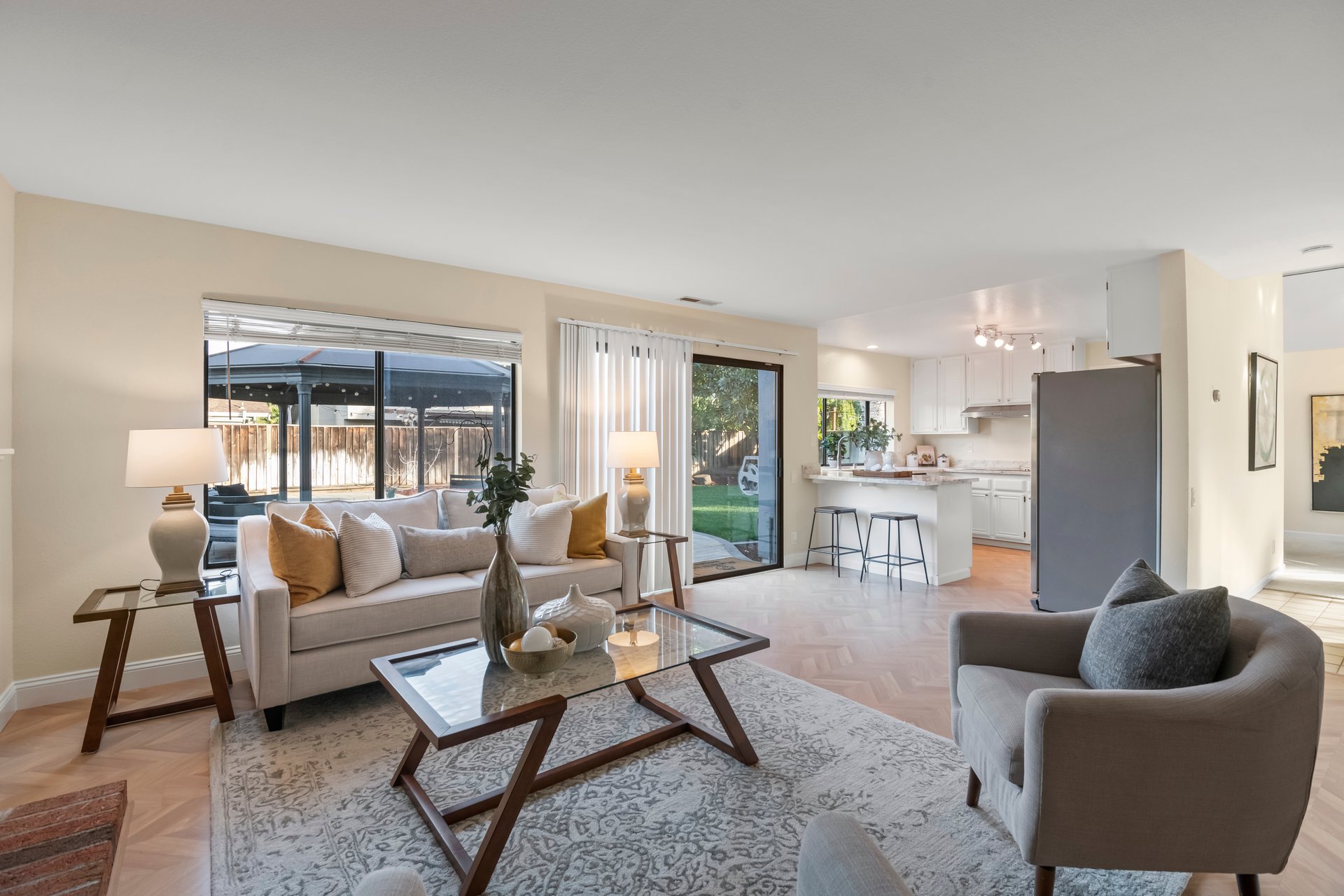 5252 Rio Lobo Drive
