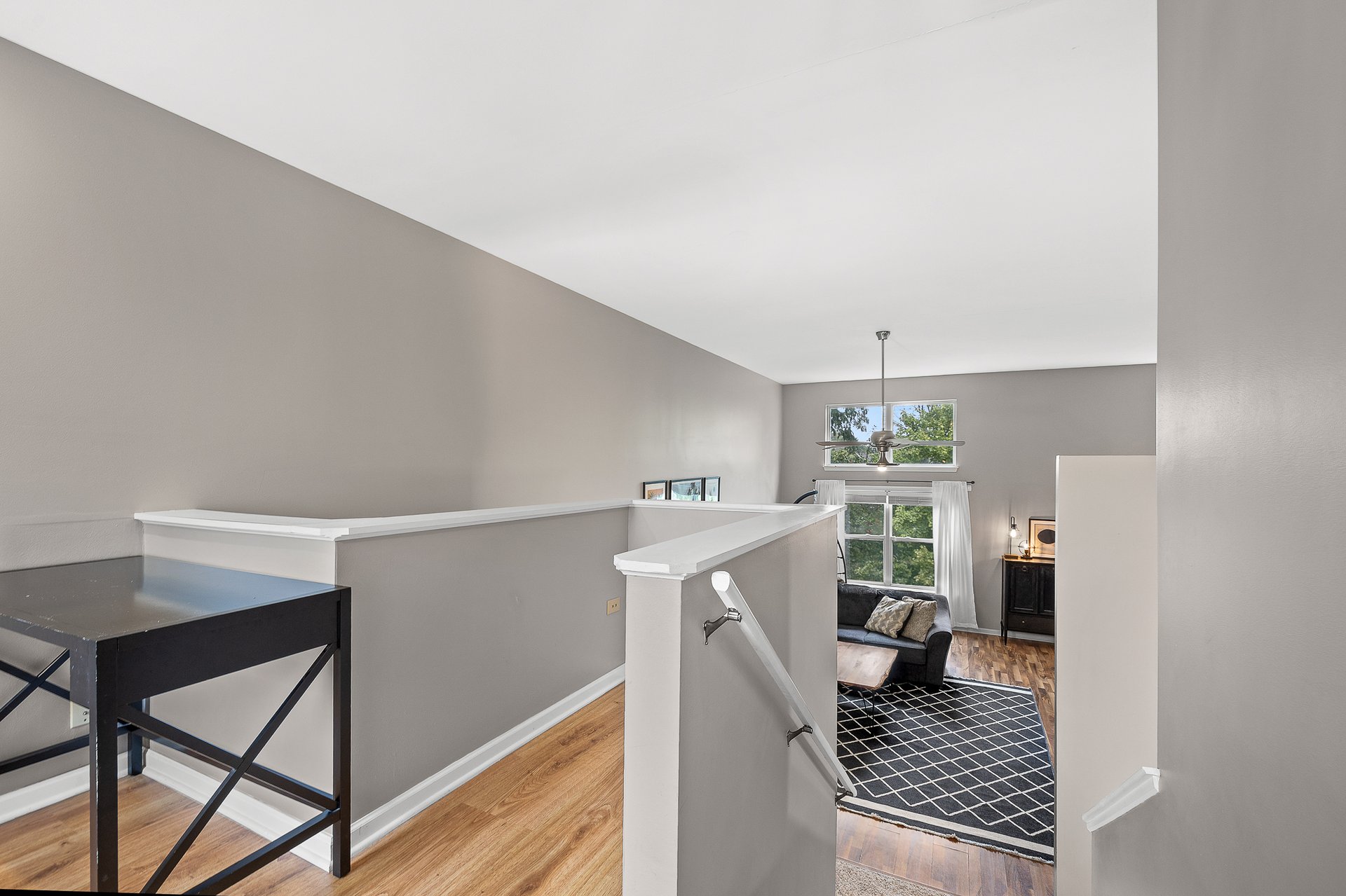 347 Gladstone Ln