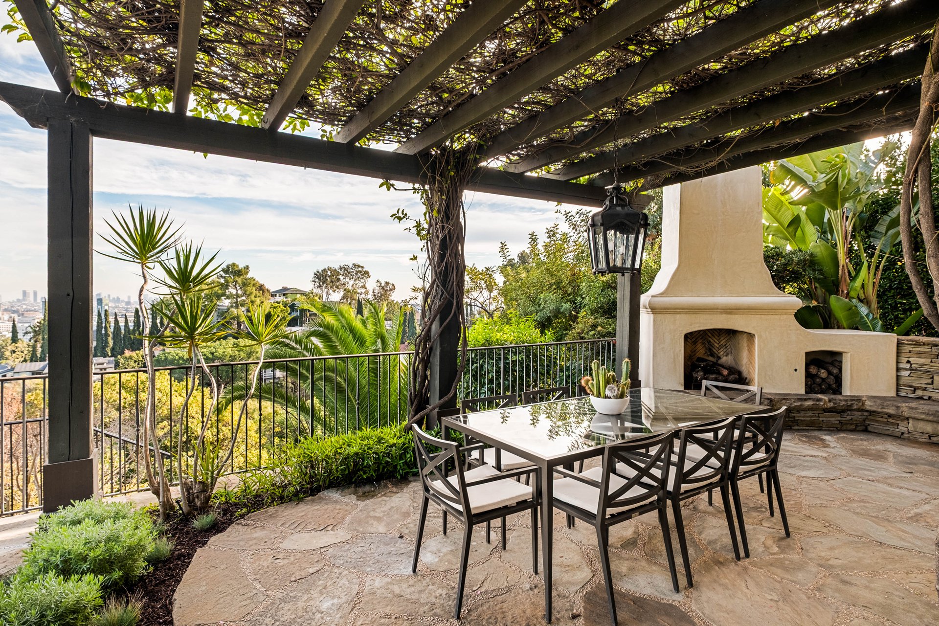 7020 La Presa Dr, Hollywood Hills