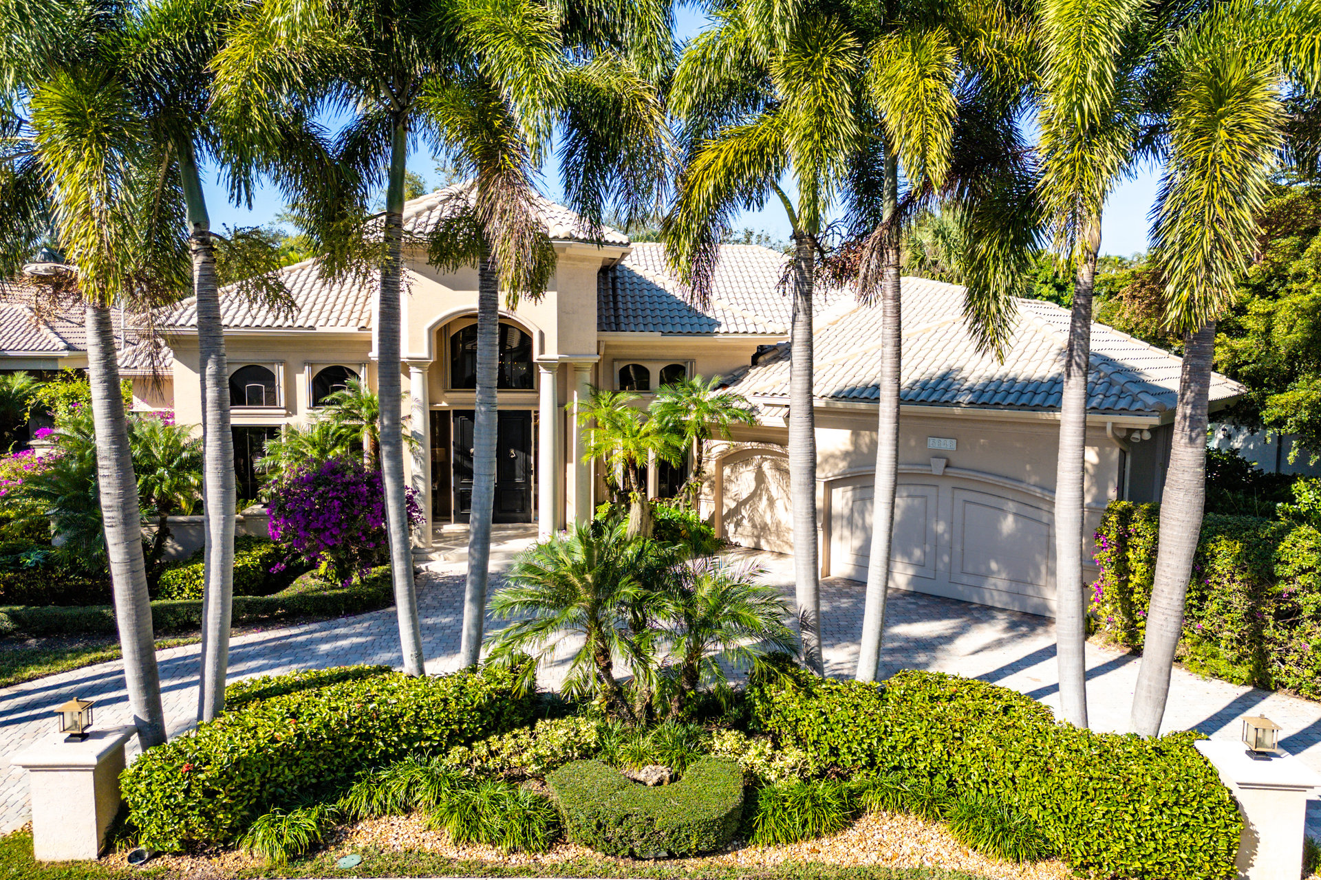 5848 Vintage Oaks Circle