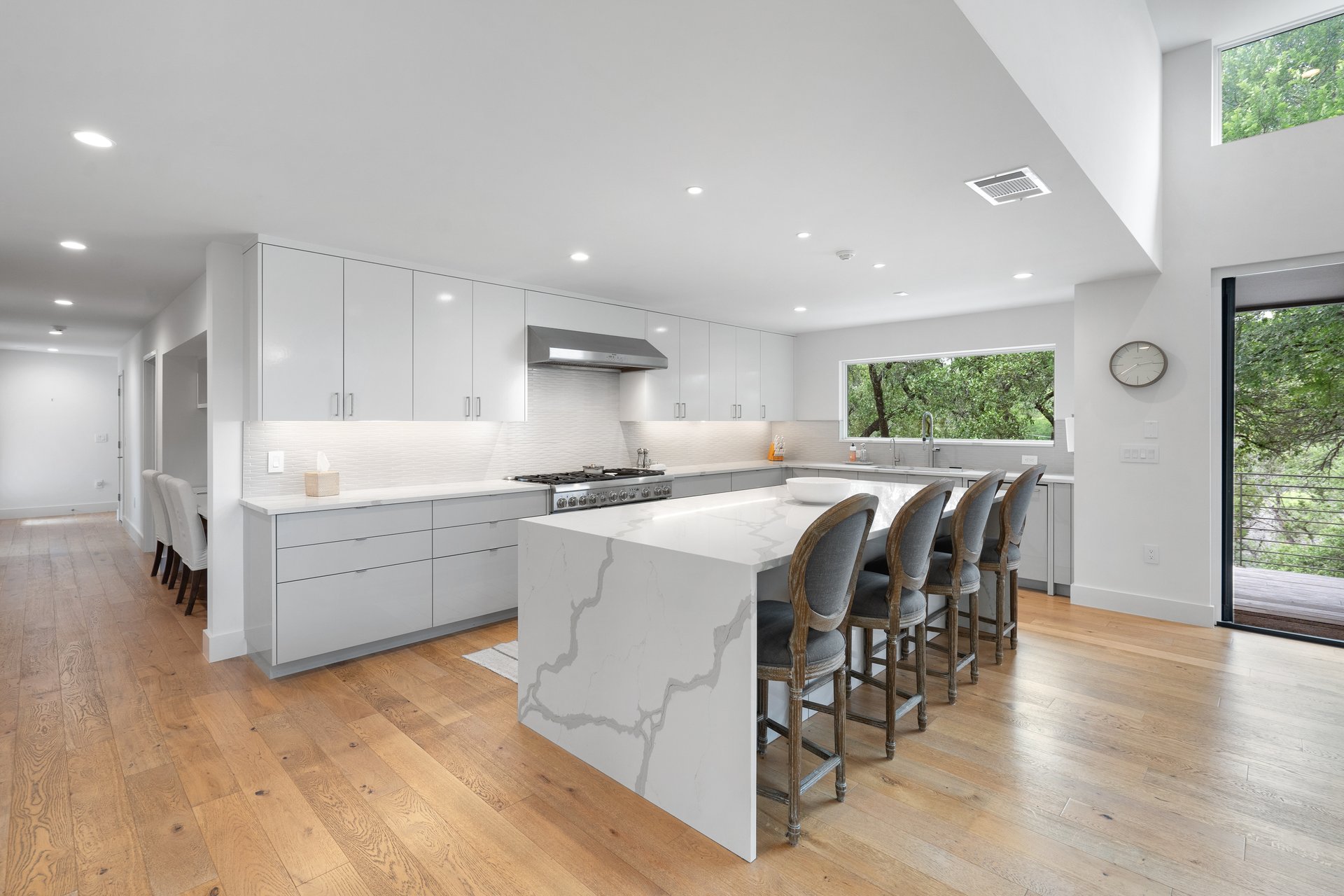 Modern Luxury Meets Natural Serenity
