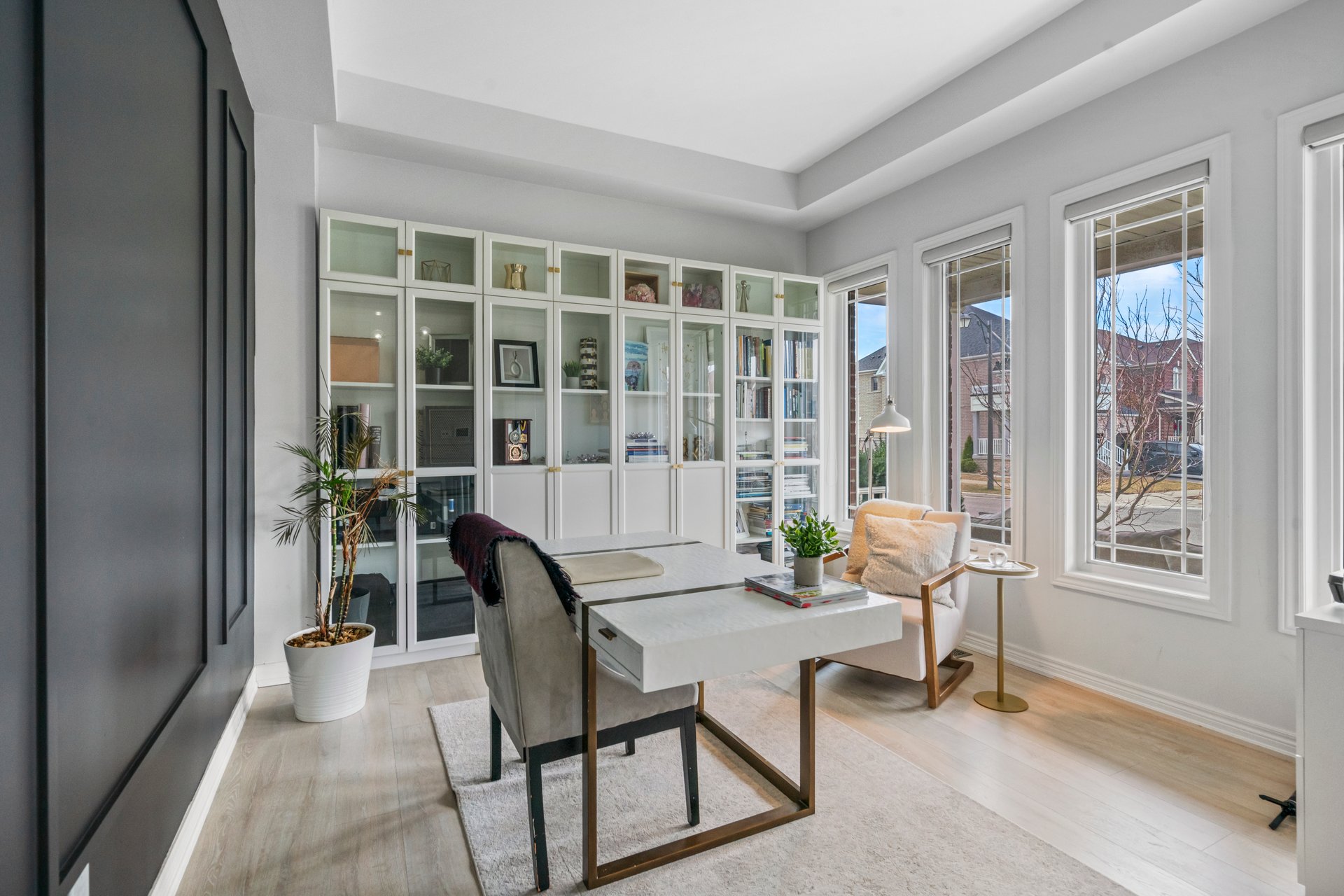 79 Turner Drive E