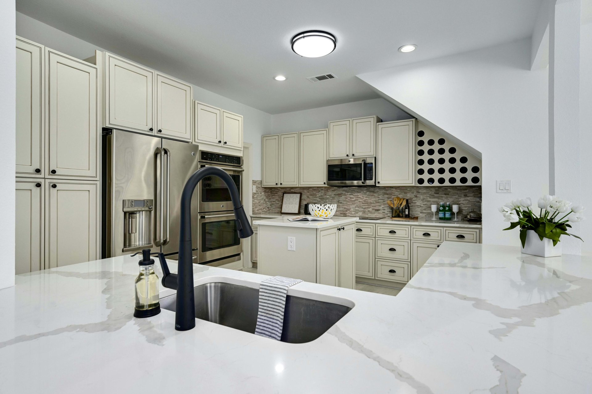 12305 Carlsbad Drive