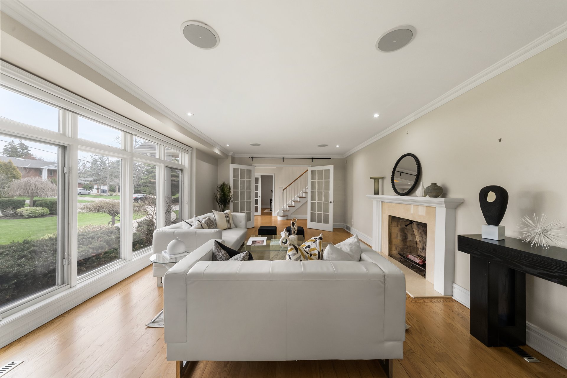 2154 Oneida Cres