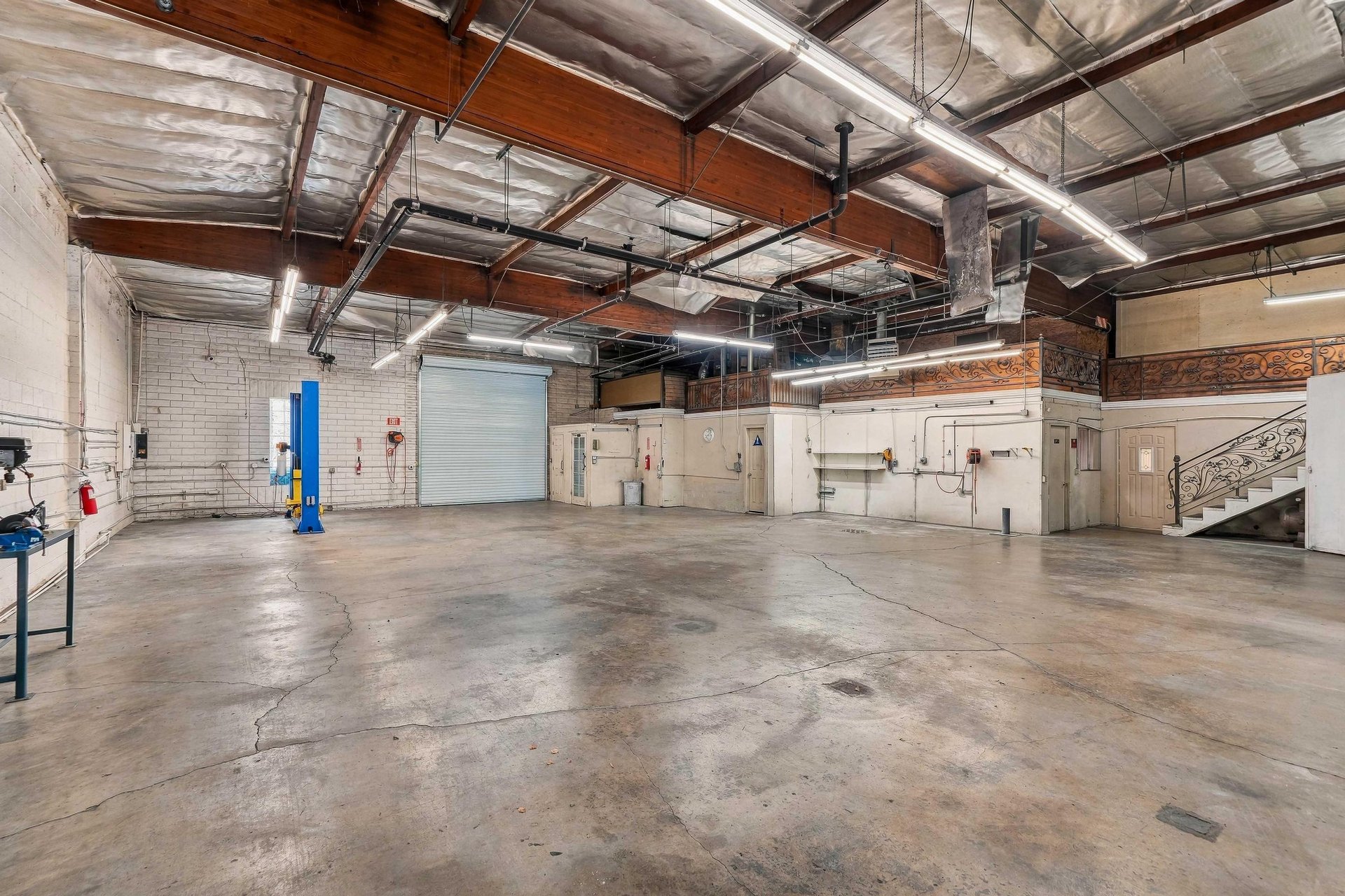 2823 N. San Fernando 
