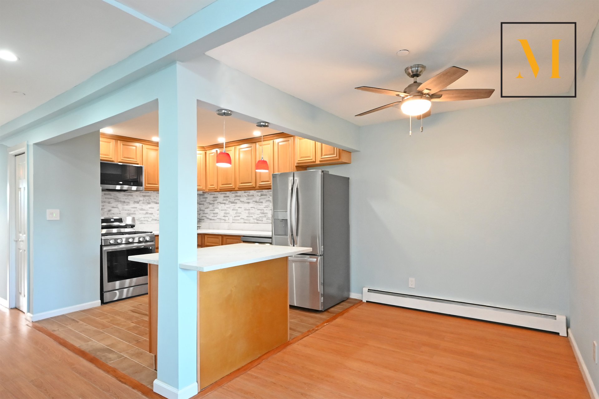 25-08 Newtown Avenue 004