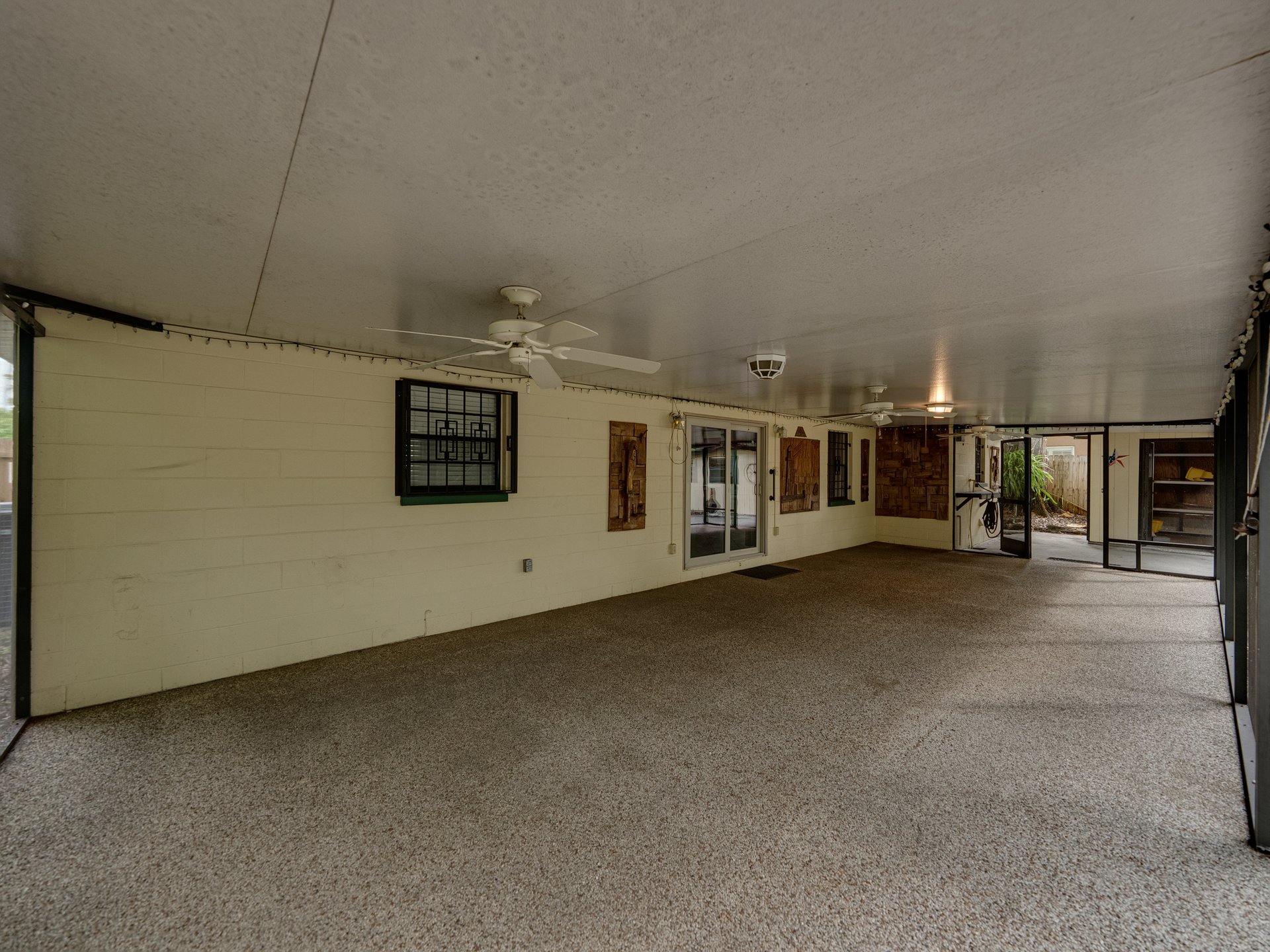 2702 AUBURN AVE W