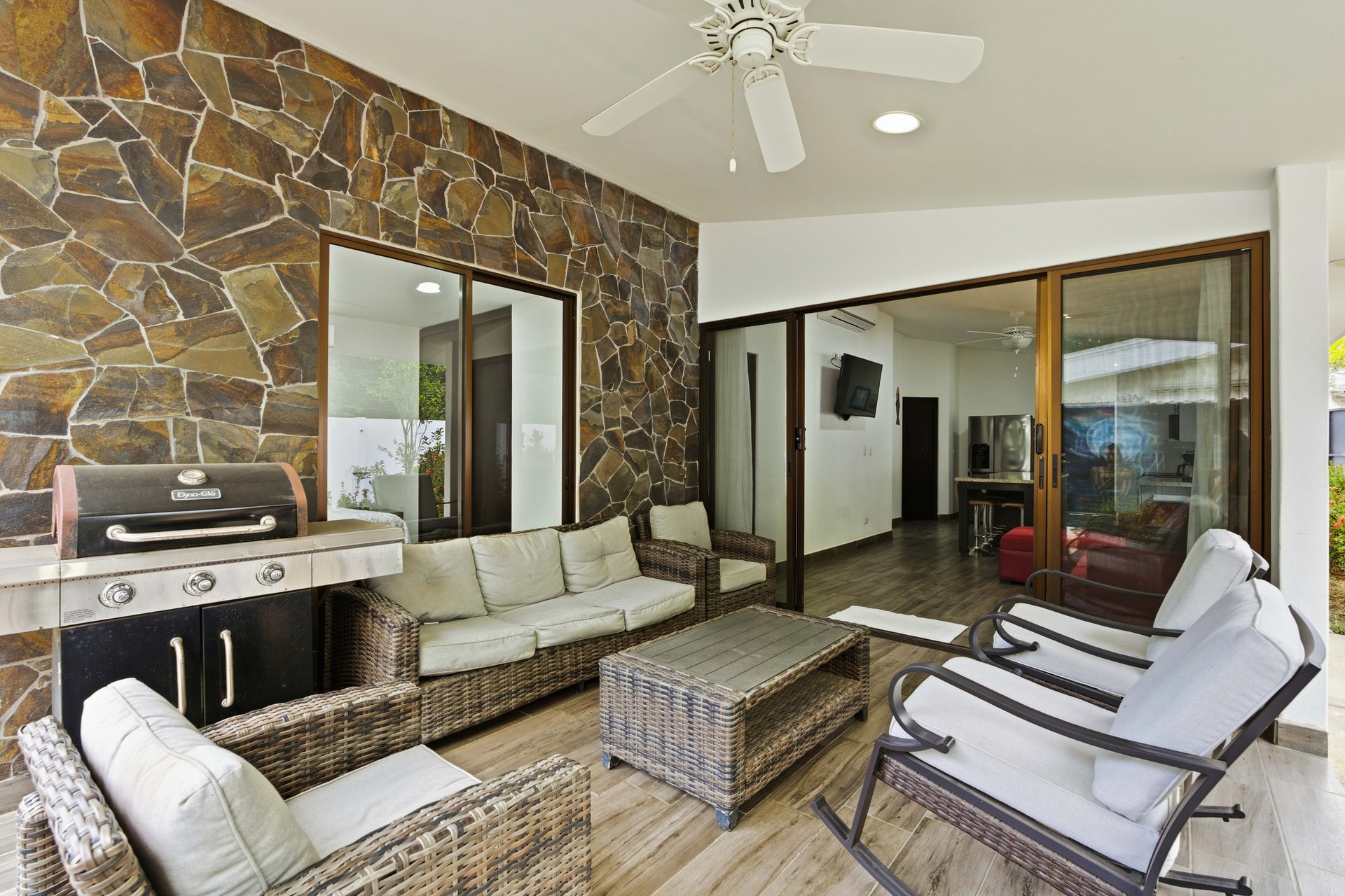 Three Mermaids | Beachfront 10-Bedroom Pod-Style Residence with Pool in Playa Flamingo