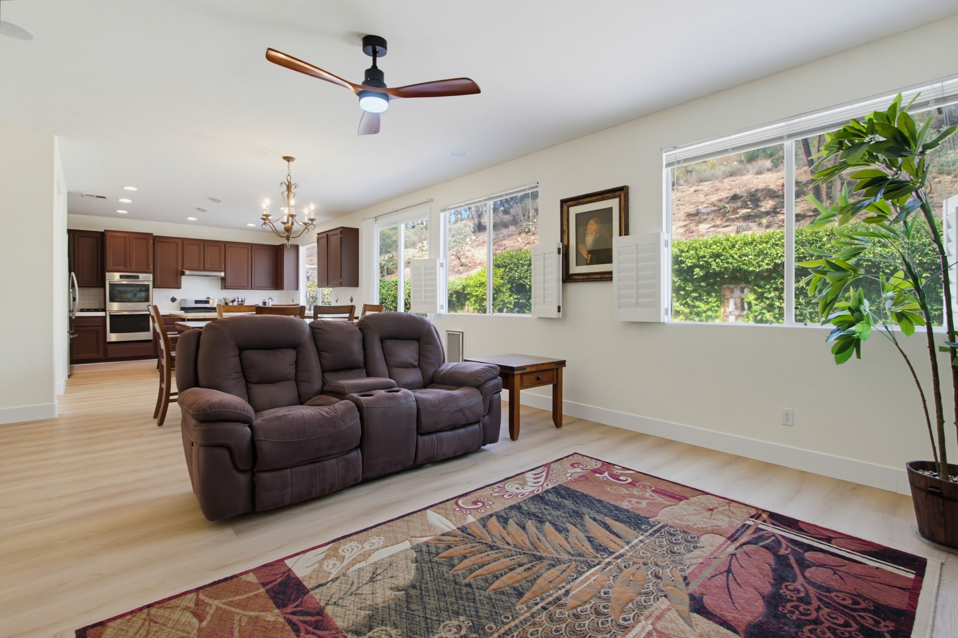 3350 Avocado Vista Ln