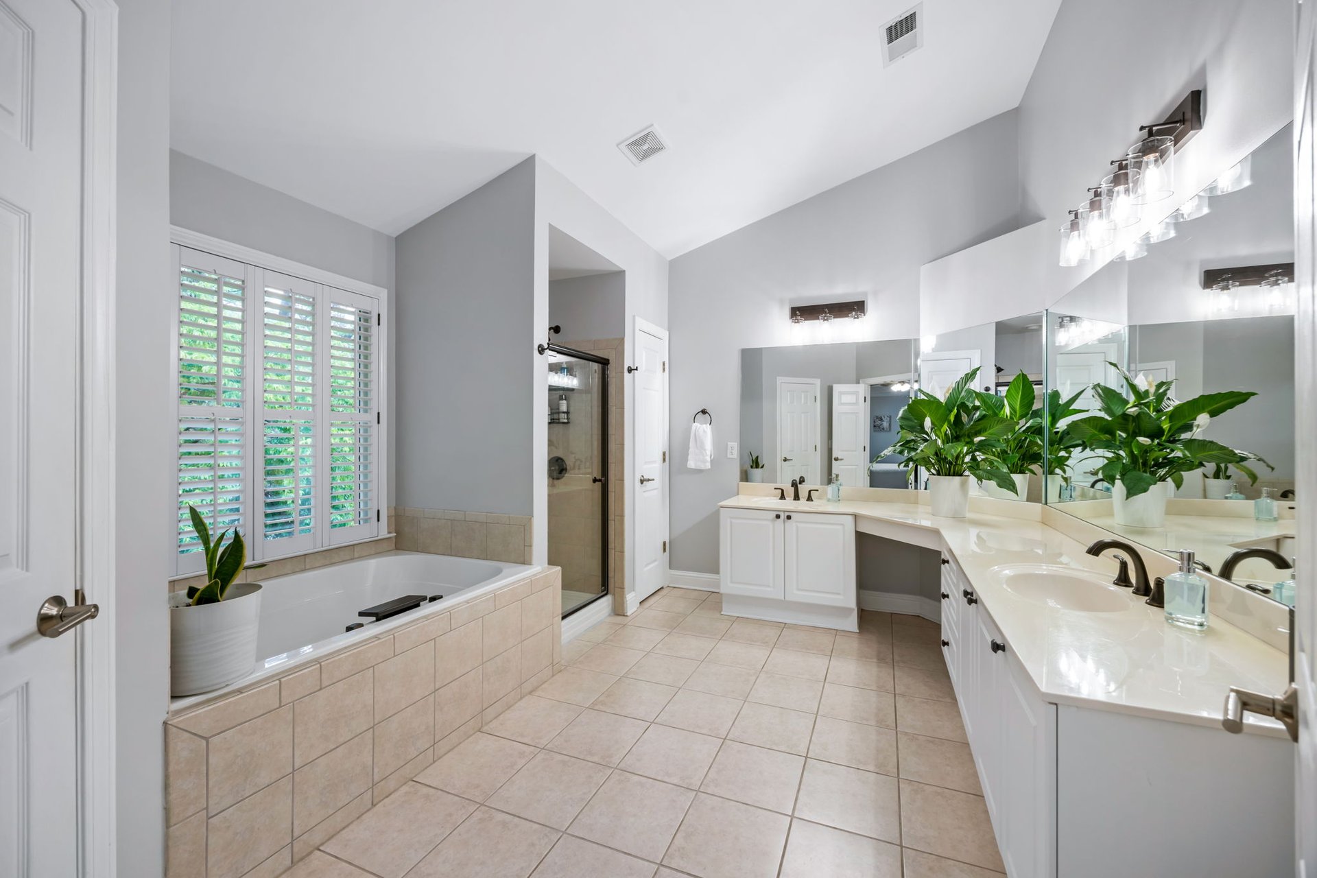 4350 Oakdale Vinings Circle SE, Smyrna, GA 30080