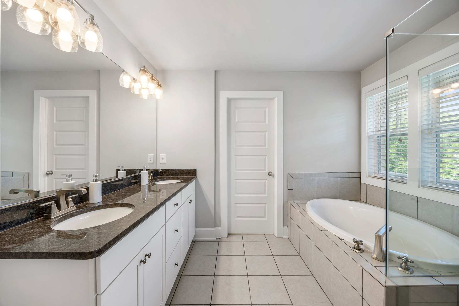 2136 Oak Knob Drive, Decatur, Georgia 30032