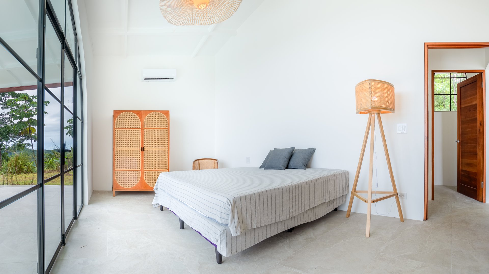 Southern Zone Gem, Ocean View