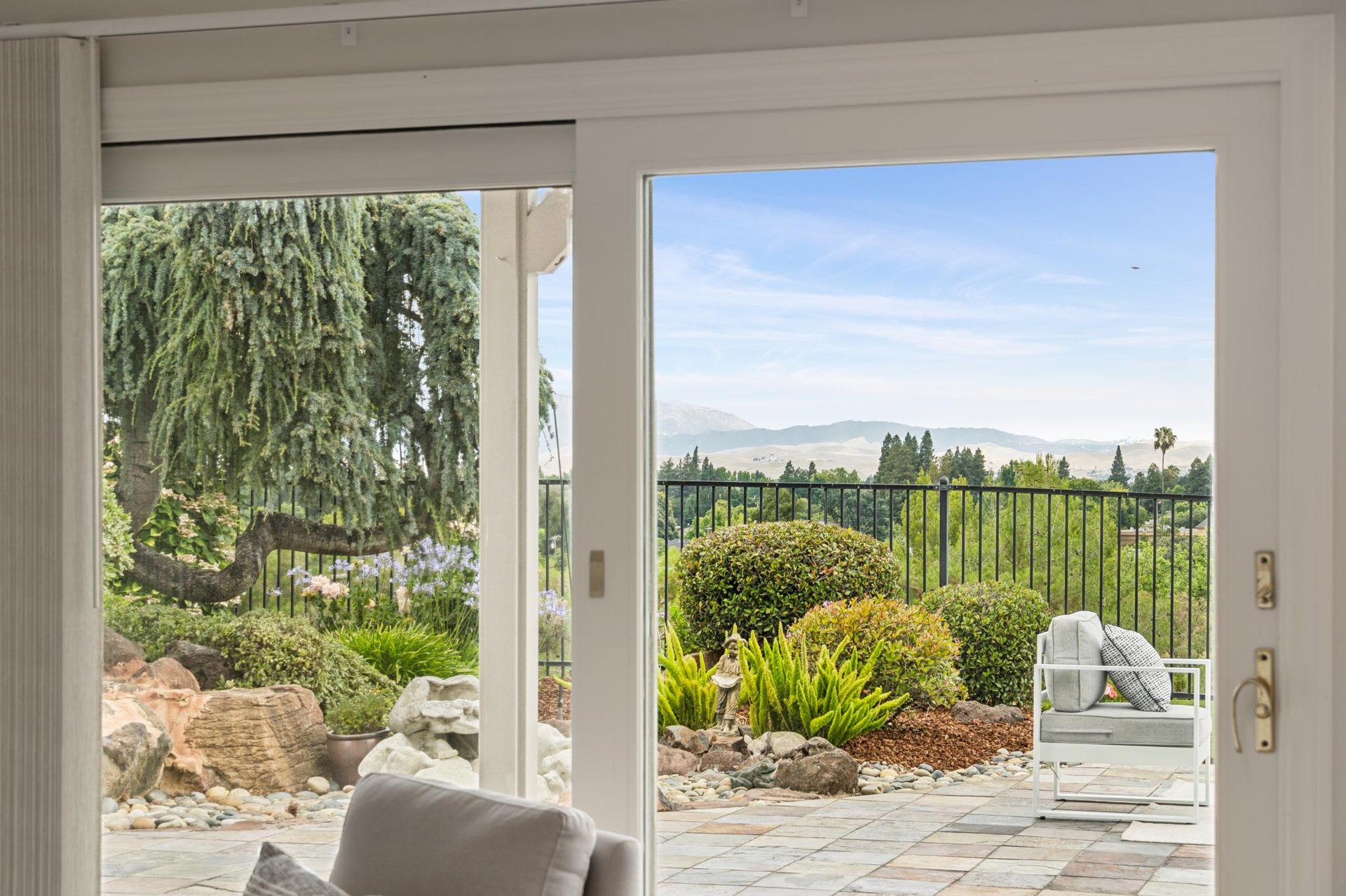 5075 Monaco Dr.