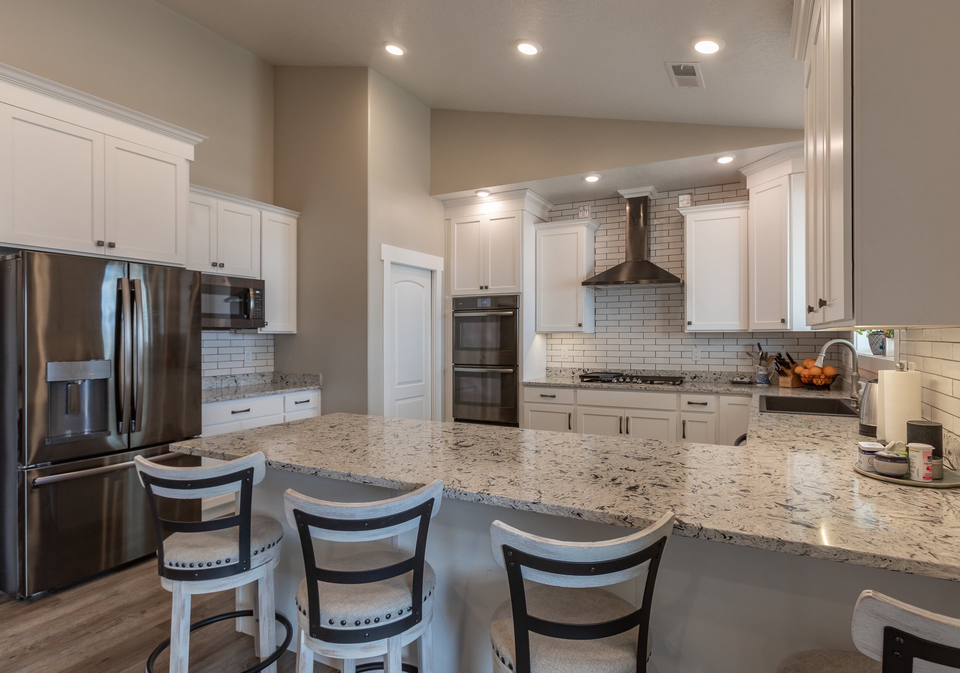 894 CEDAR CREEK DRIVE