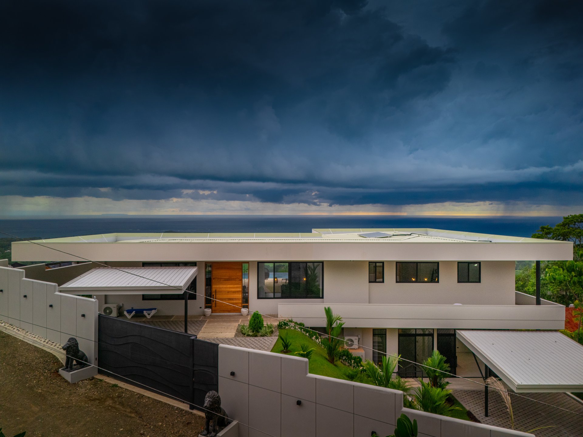 Lion's Gate Sunset Estate