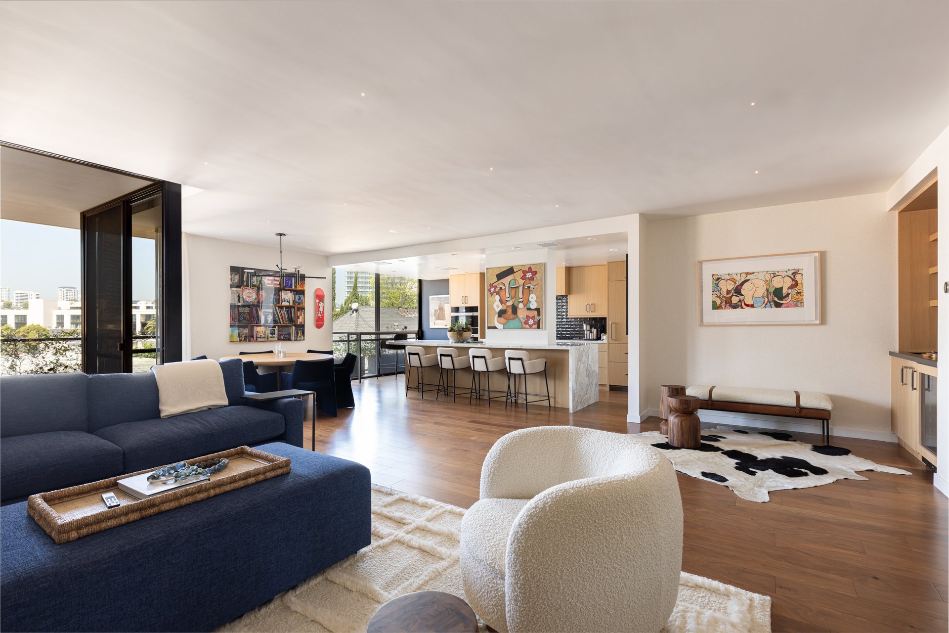 211 South Spalding Dr #305N, Beverly Hills