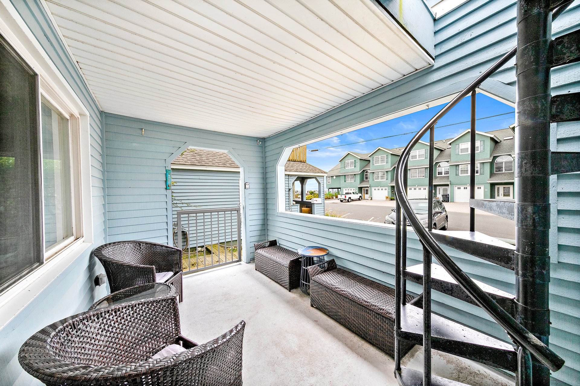 5 W Ave, Beach Haven