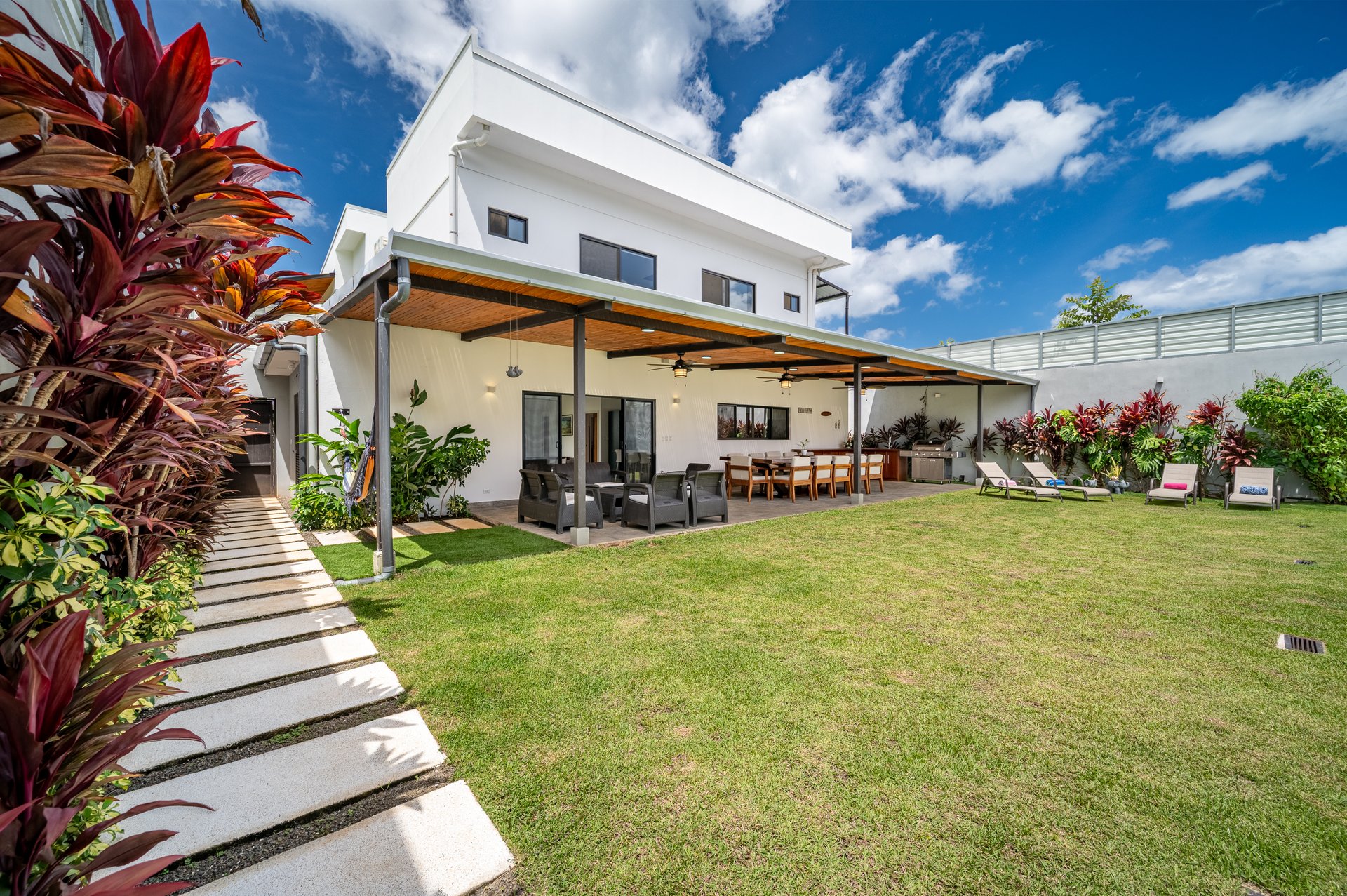 Casa Off shore | Spacious 6BR Home Steps from Tamarindo Beach & Town