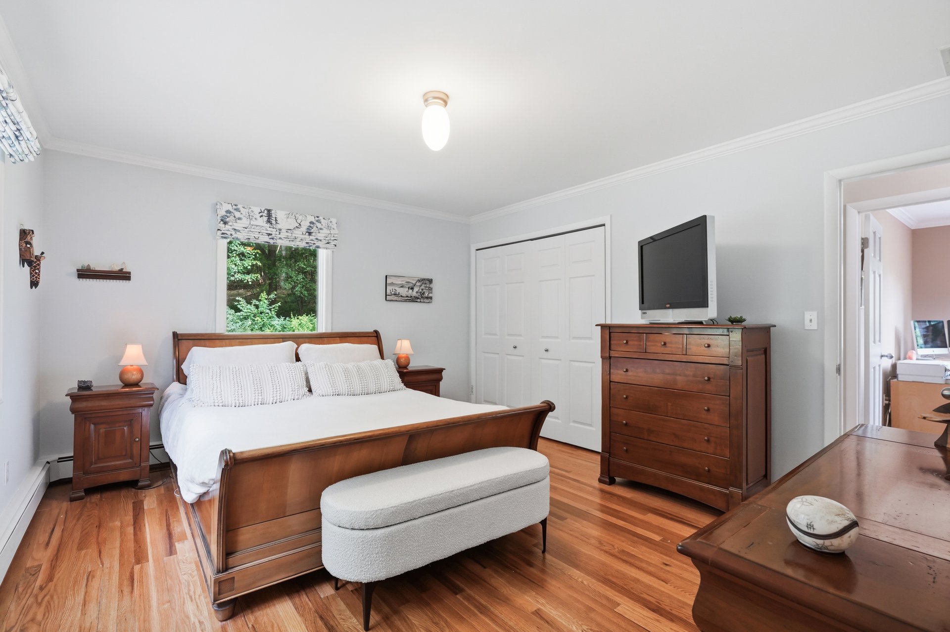 11 Upper Lakeshore Drive