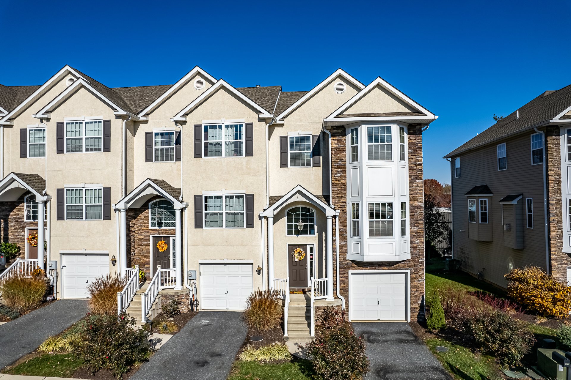 2208 Rising Hill Road