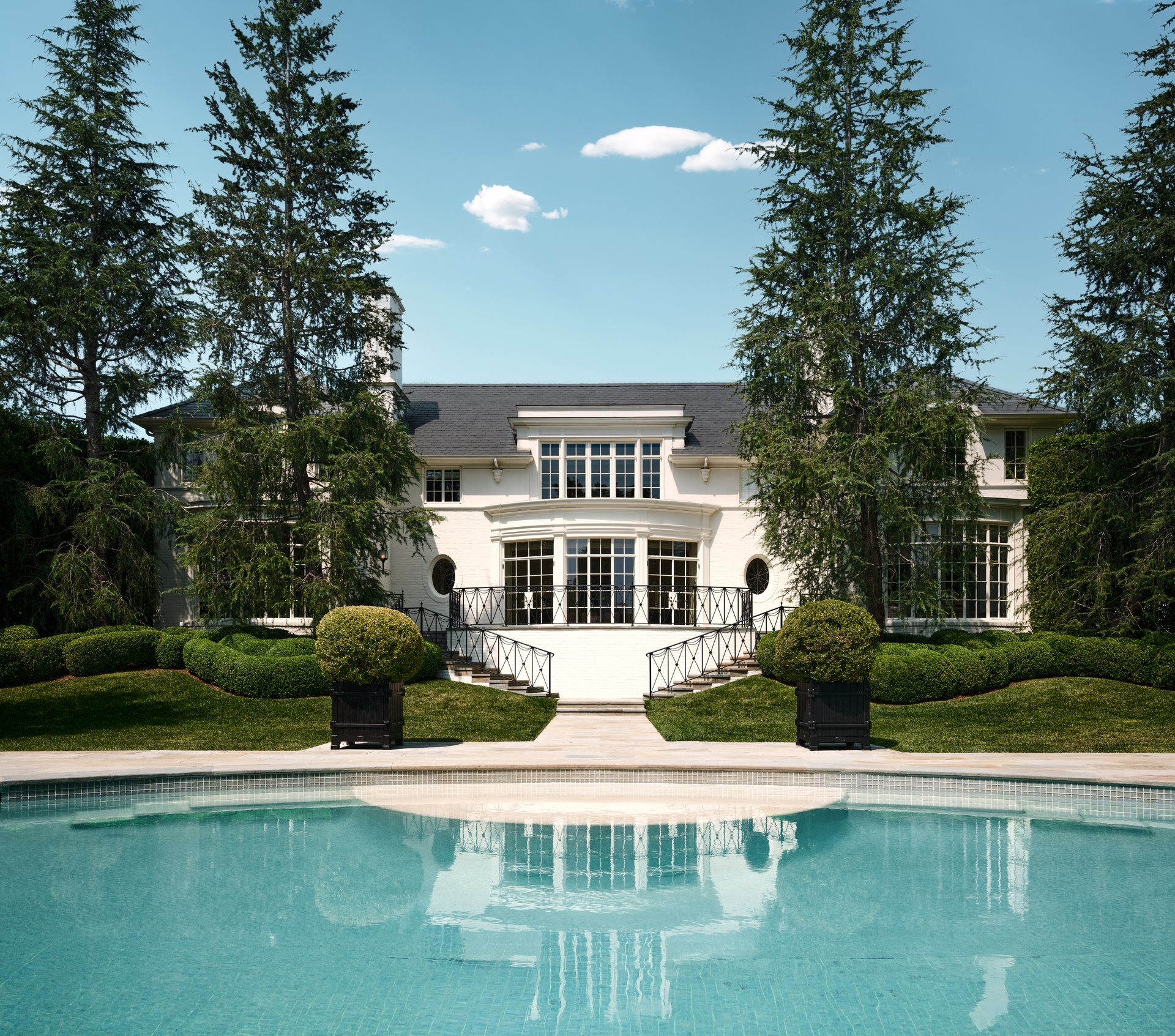 826 Greenway Dr, Beverly Hills 