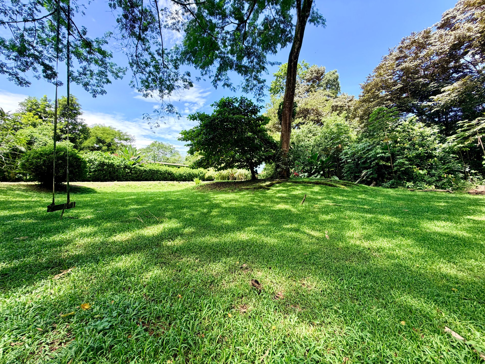 Riverside Cabin in Uvita | 0.98-Acre Estate with Room to Expand