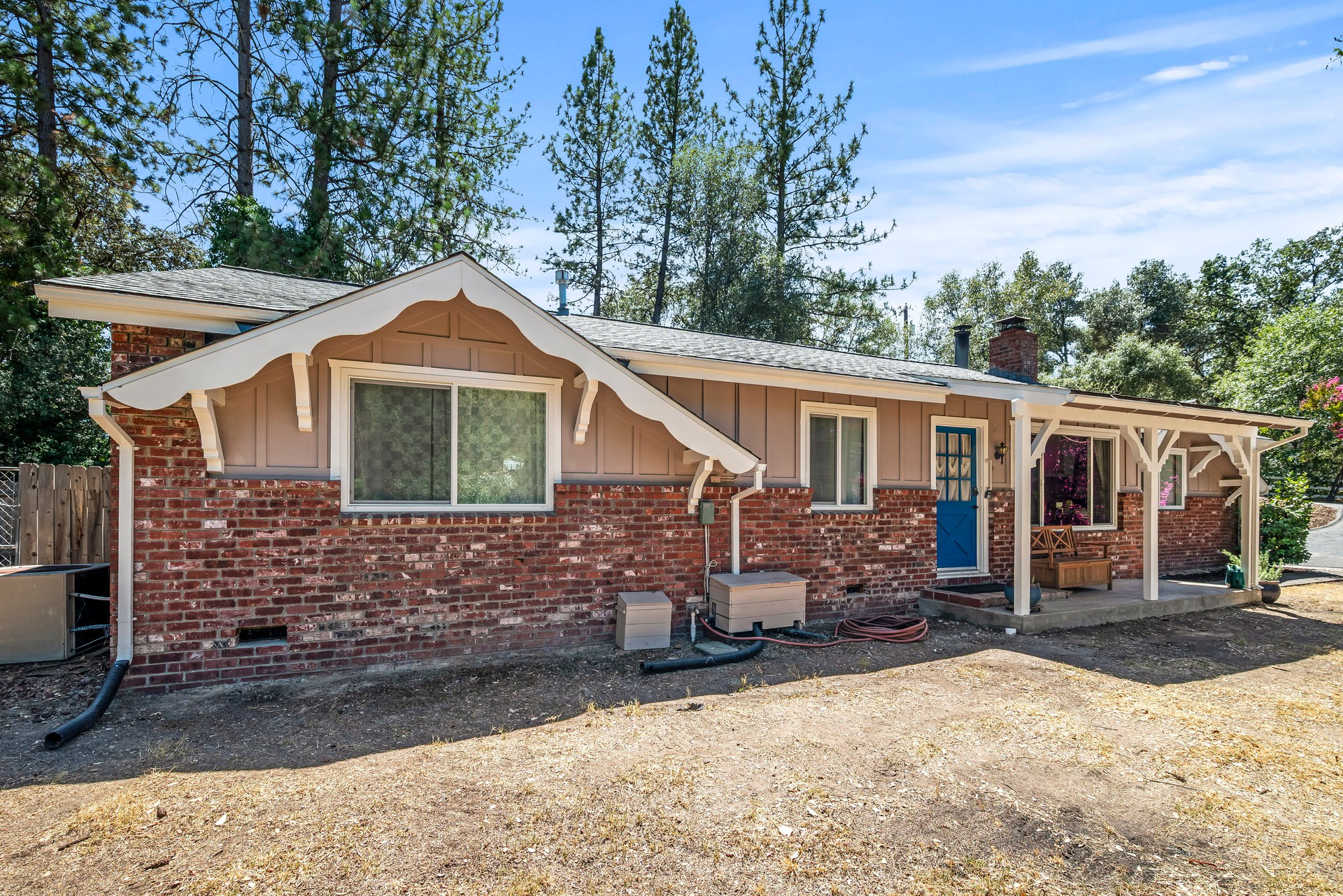 5761 Forest Lake Rd,