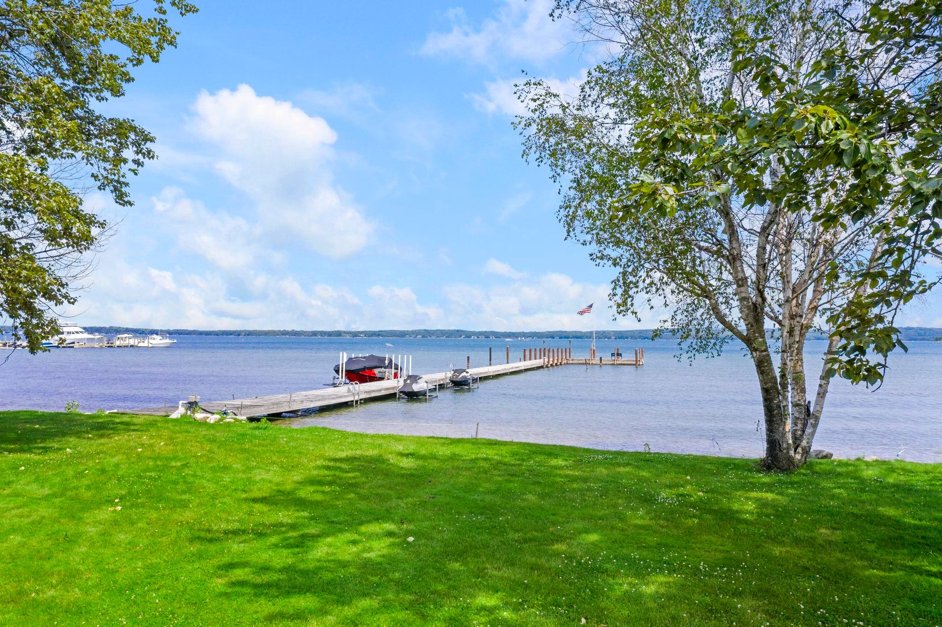 M-66 N, Lake Charlevoix