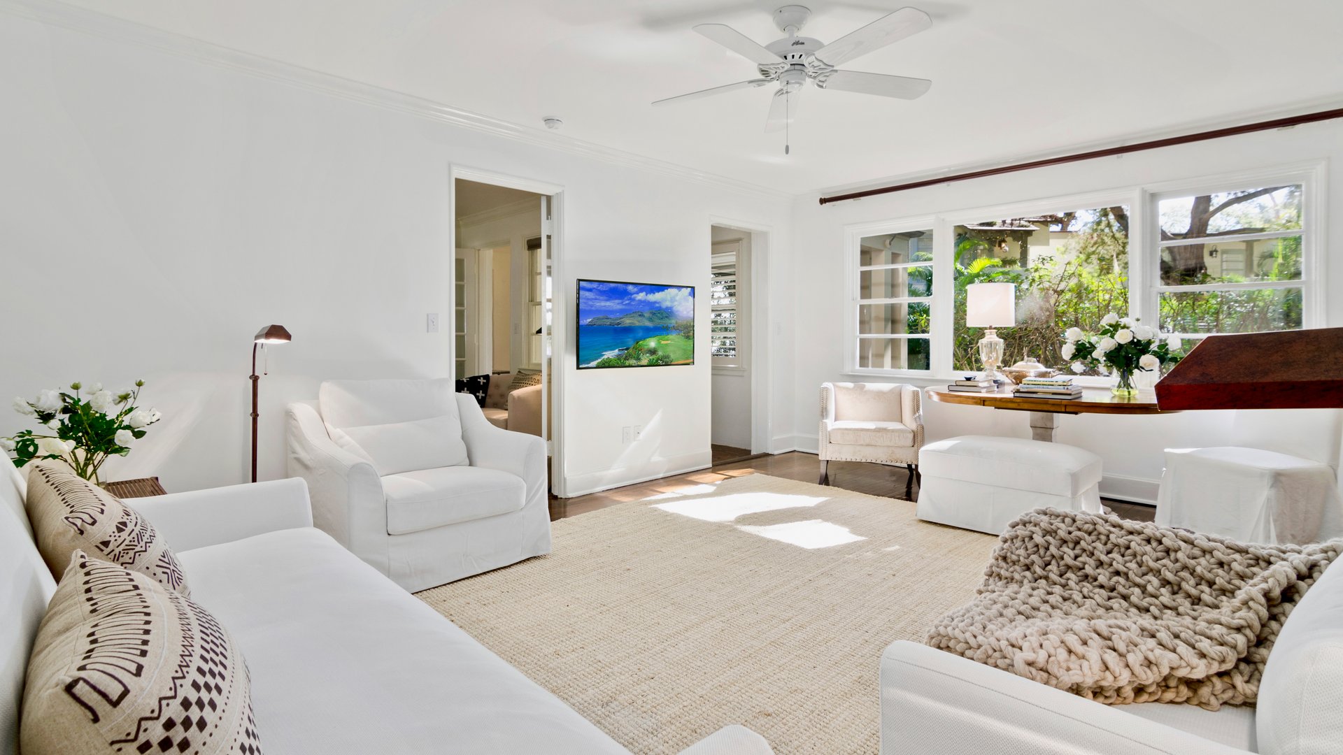 King-size Chic at the Historic Barbour House