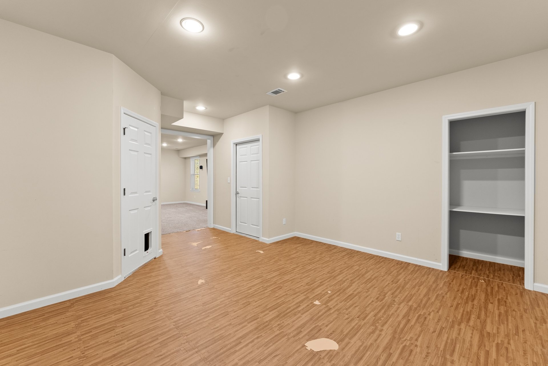 7534 Mossy Log Ct, Flowery Branch, GA 30542
