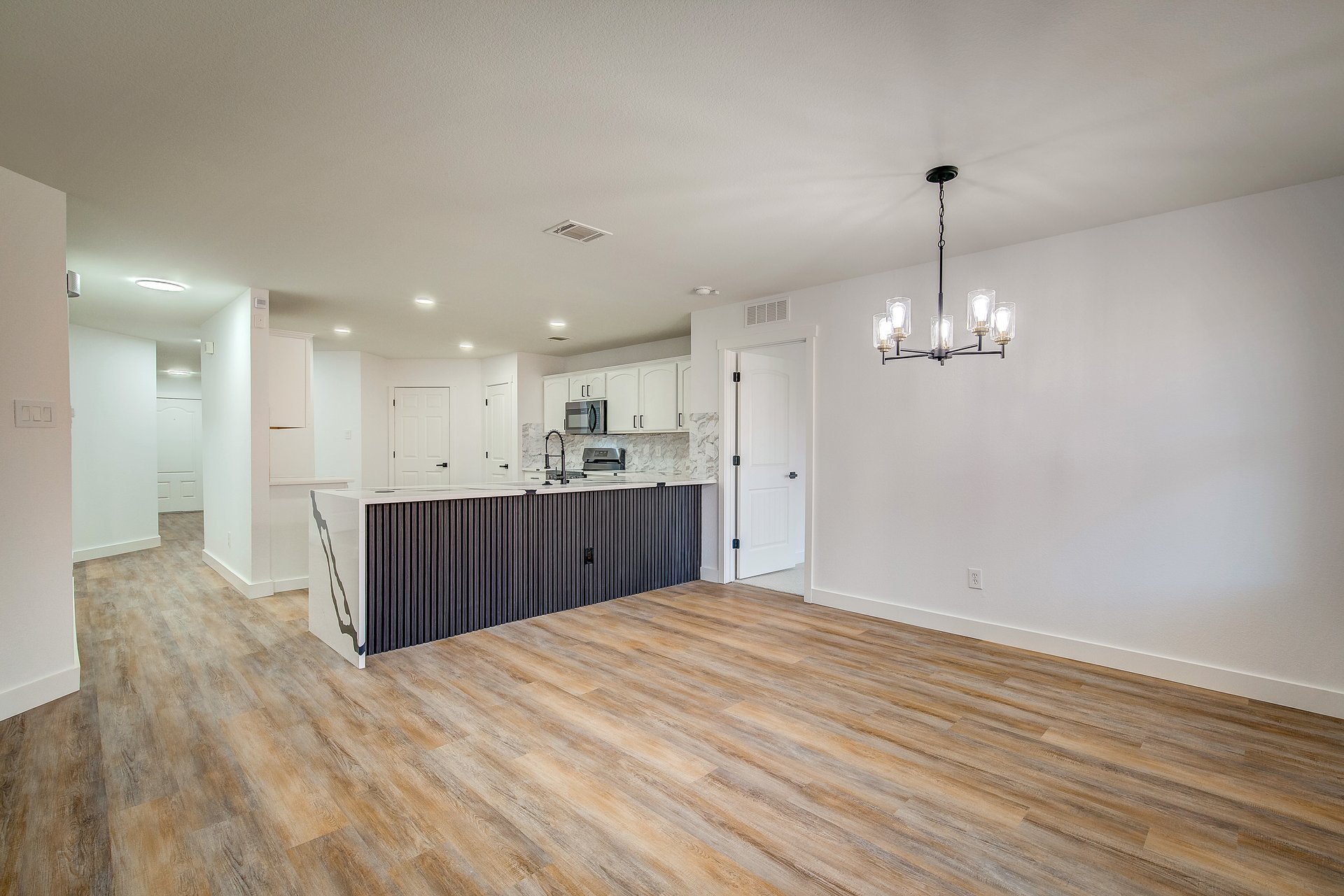 2023 Lake Trail Dr.