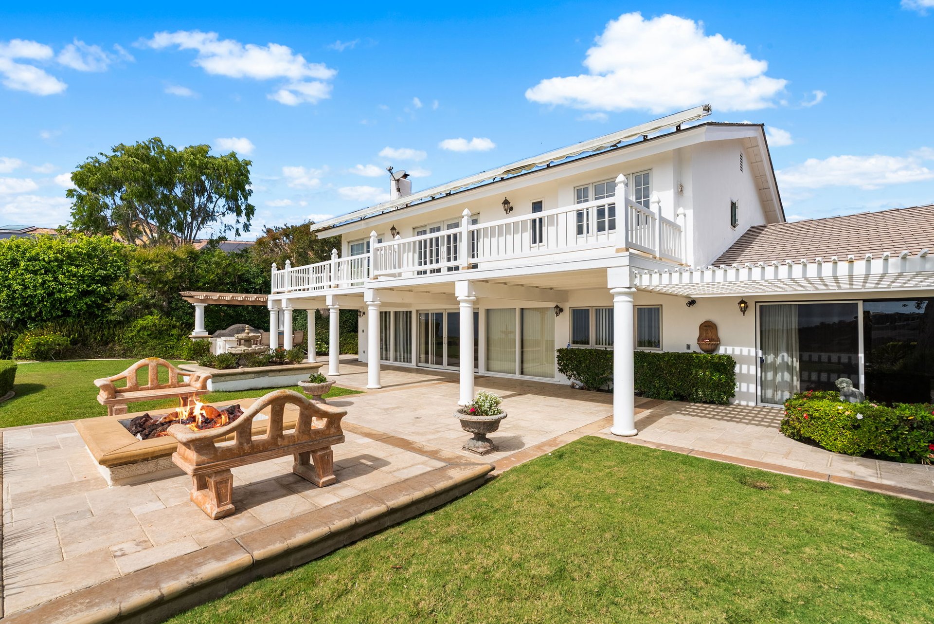23 San Mateo Way