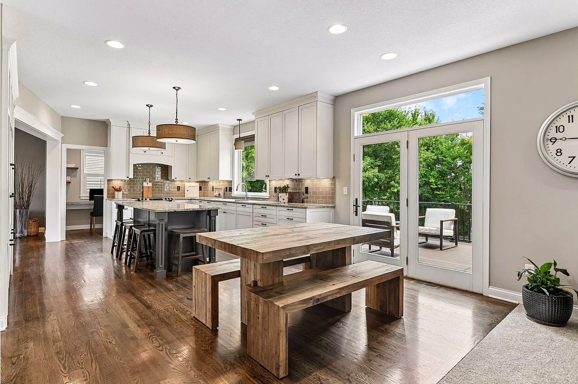Stunning 2-Story in Springfield Community