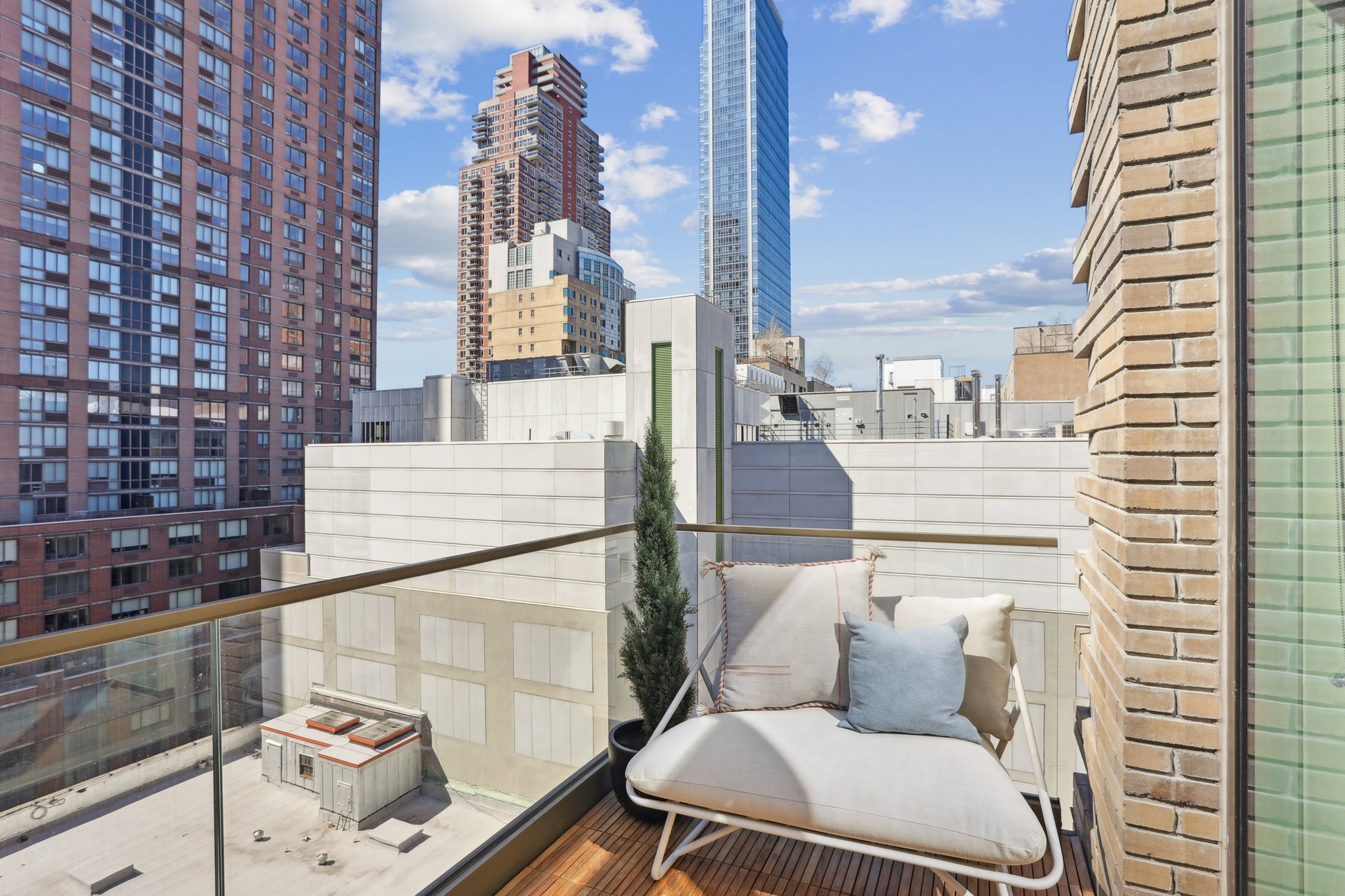 505-513 West 43rd Street 10B