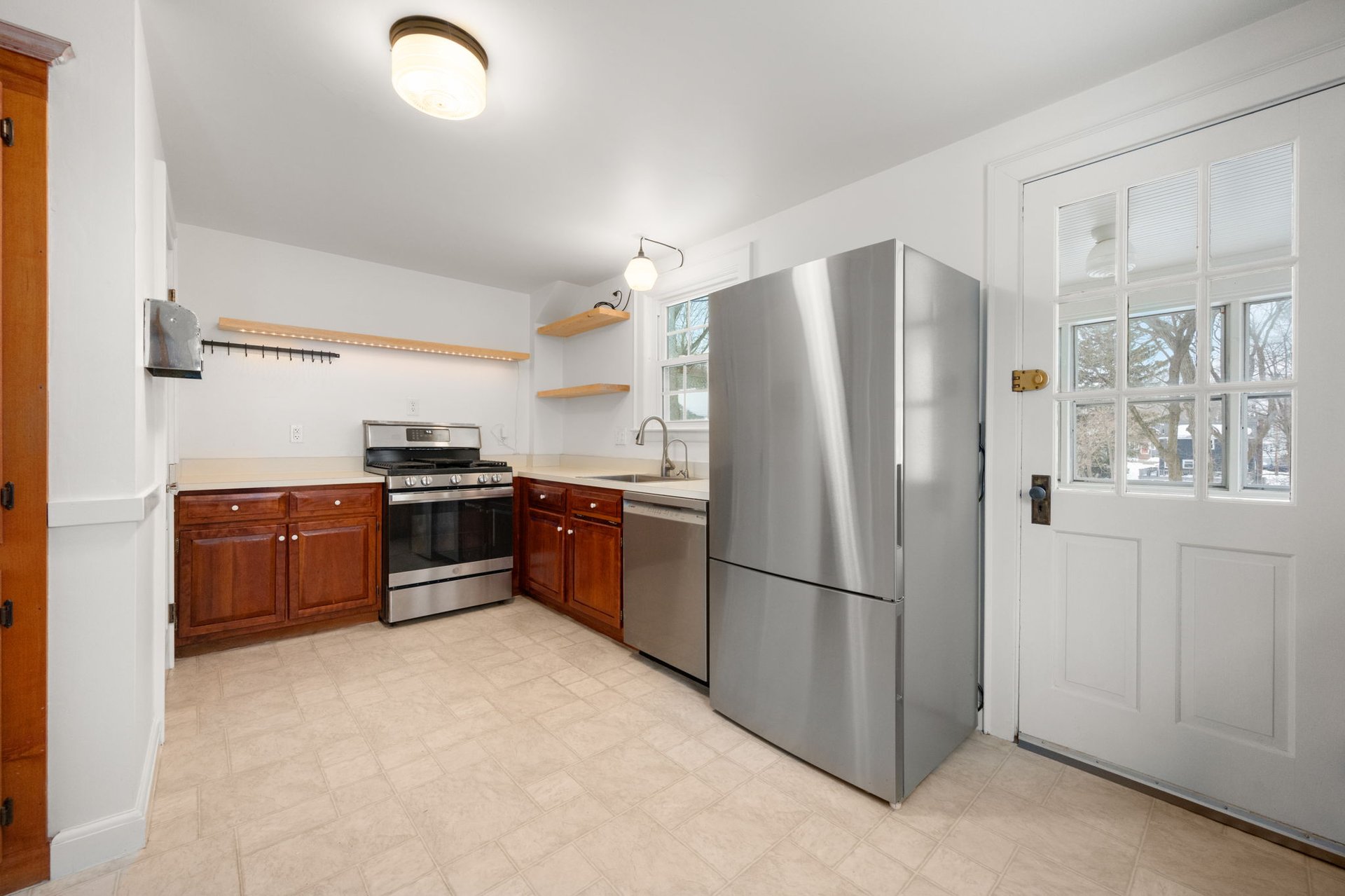 17 Hilburn St