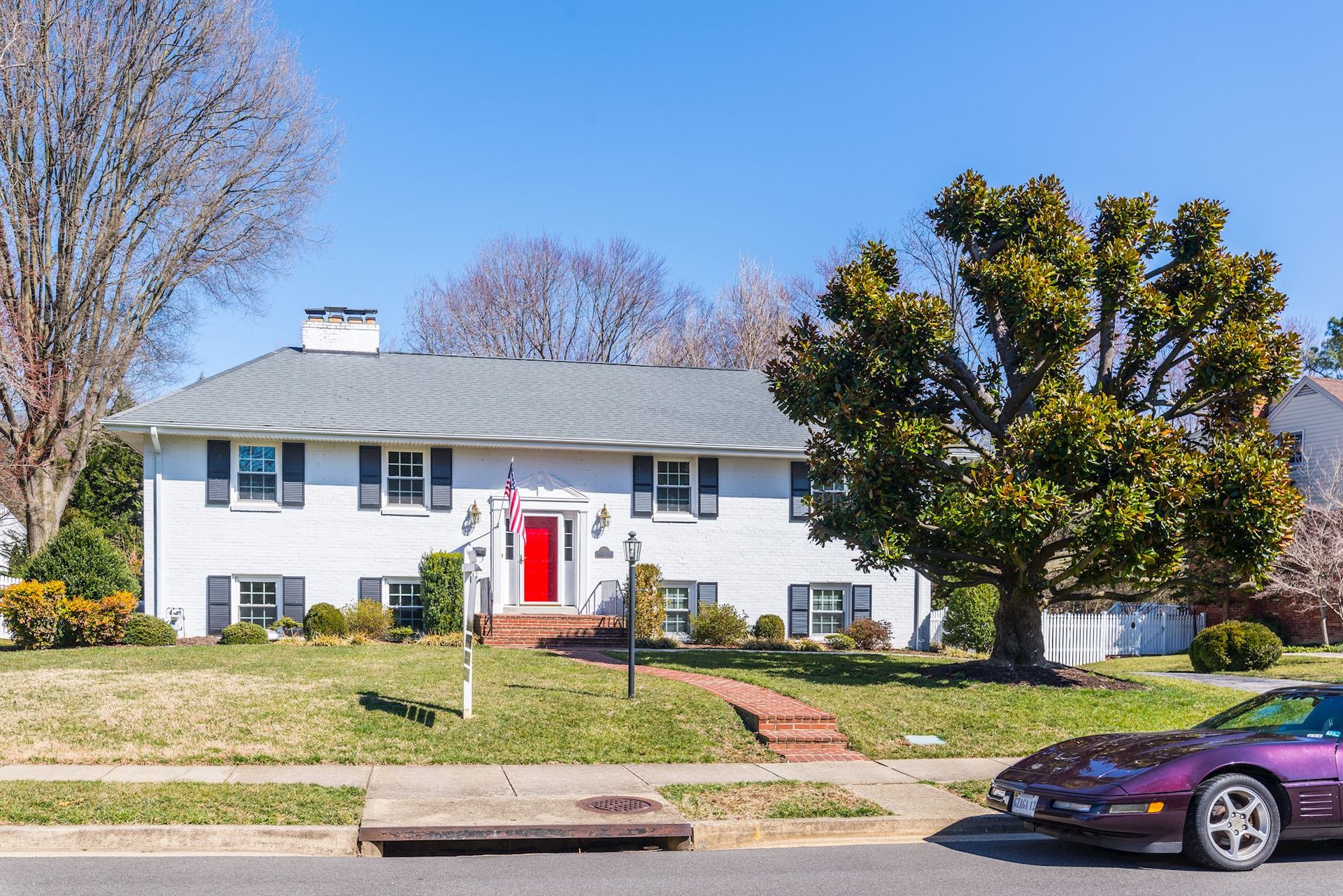 1100 Emerald Dr