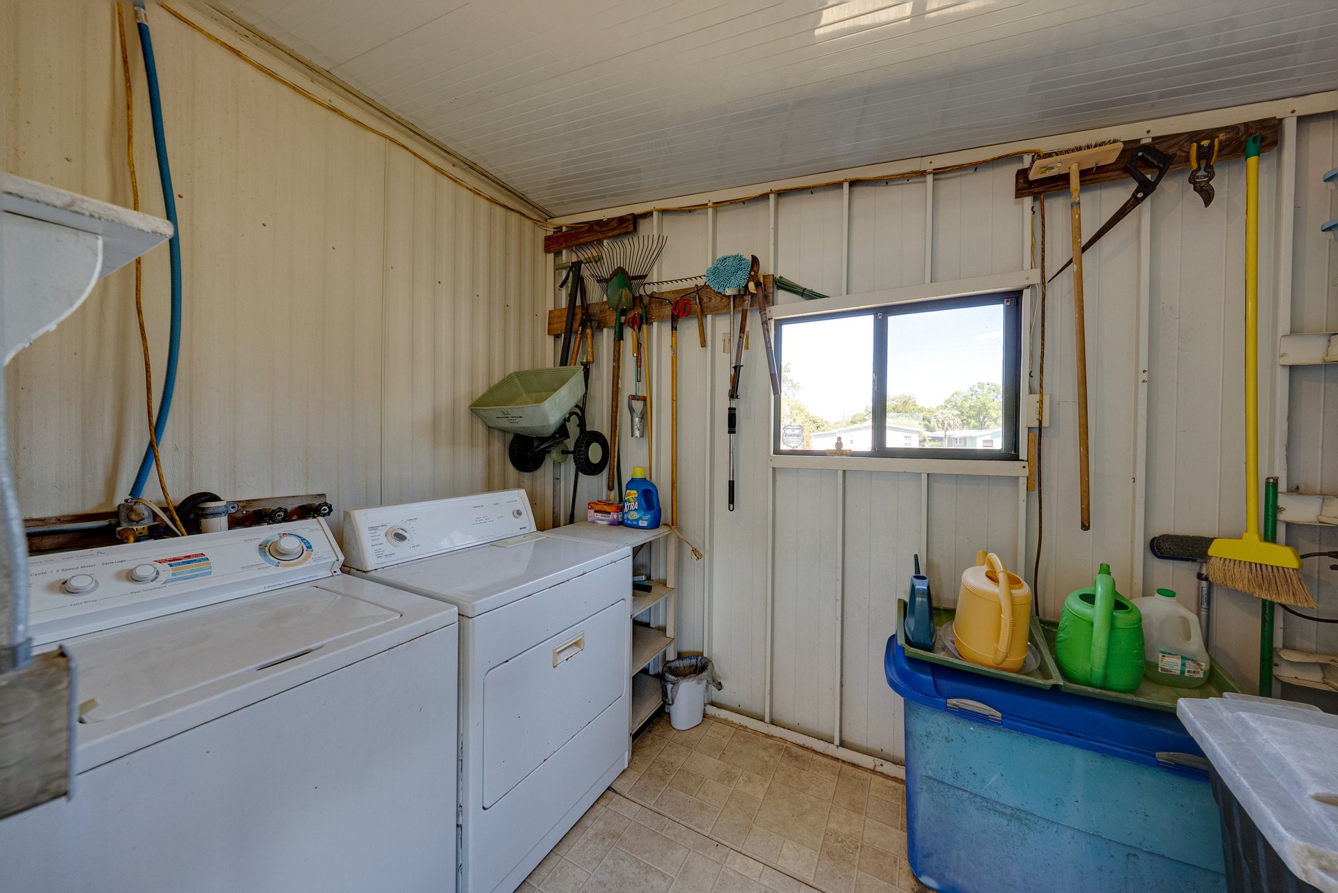 5556 RIVIERA DR