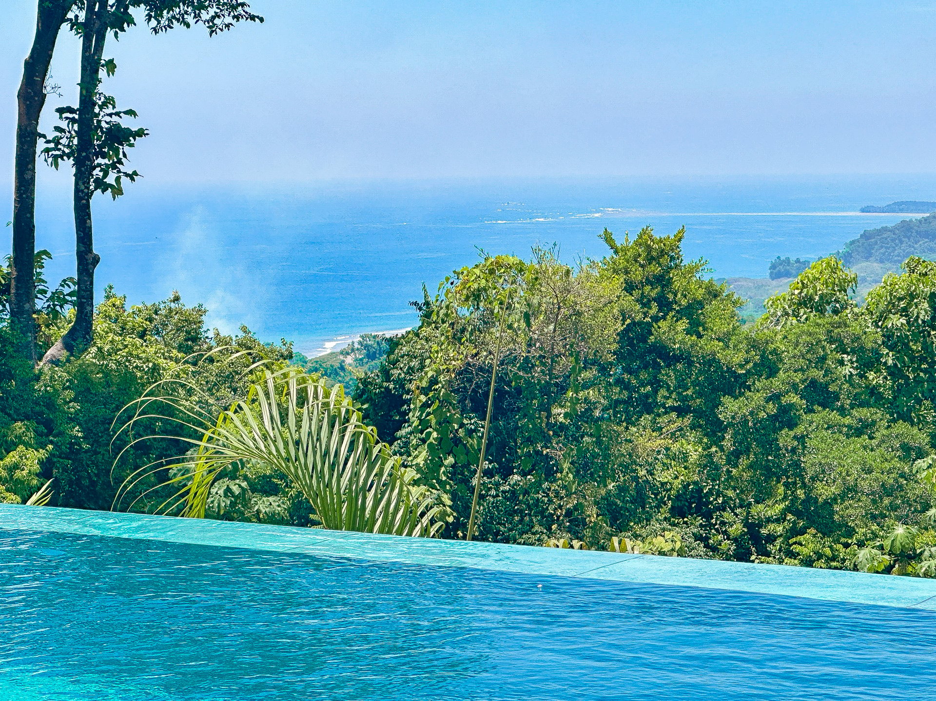 Luxury 4-Bed Home with Ocean & Jungle Views in Ojochal