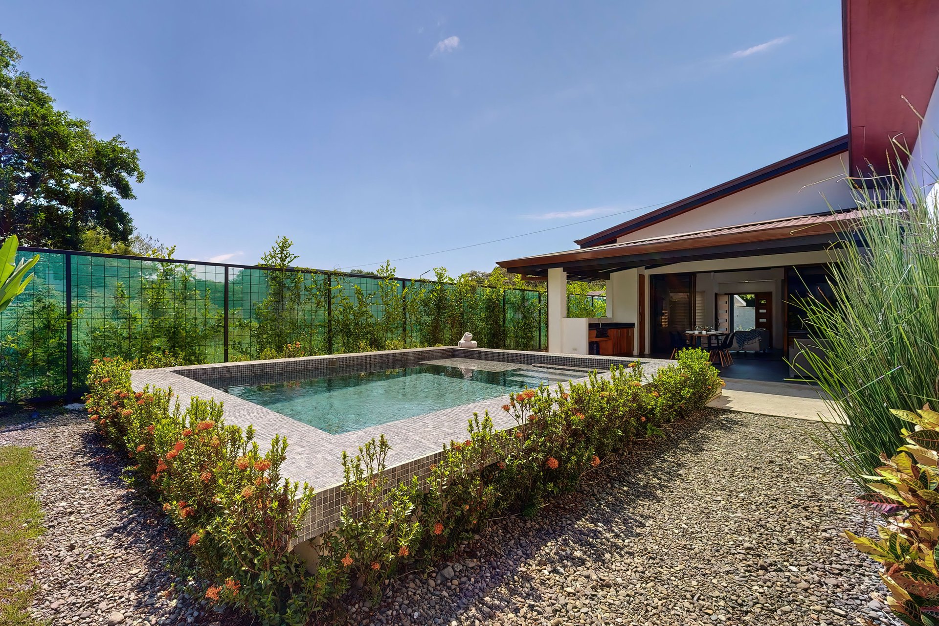 Modern Construction 3 Beds, 2,5 Baths Home.  Best Deal in Uvita! 