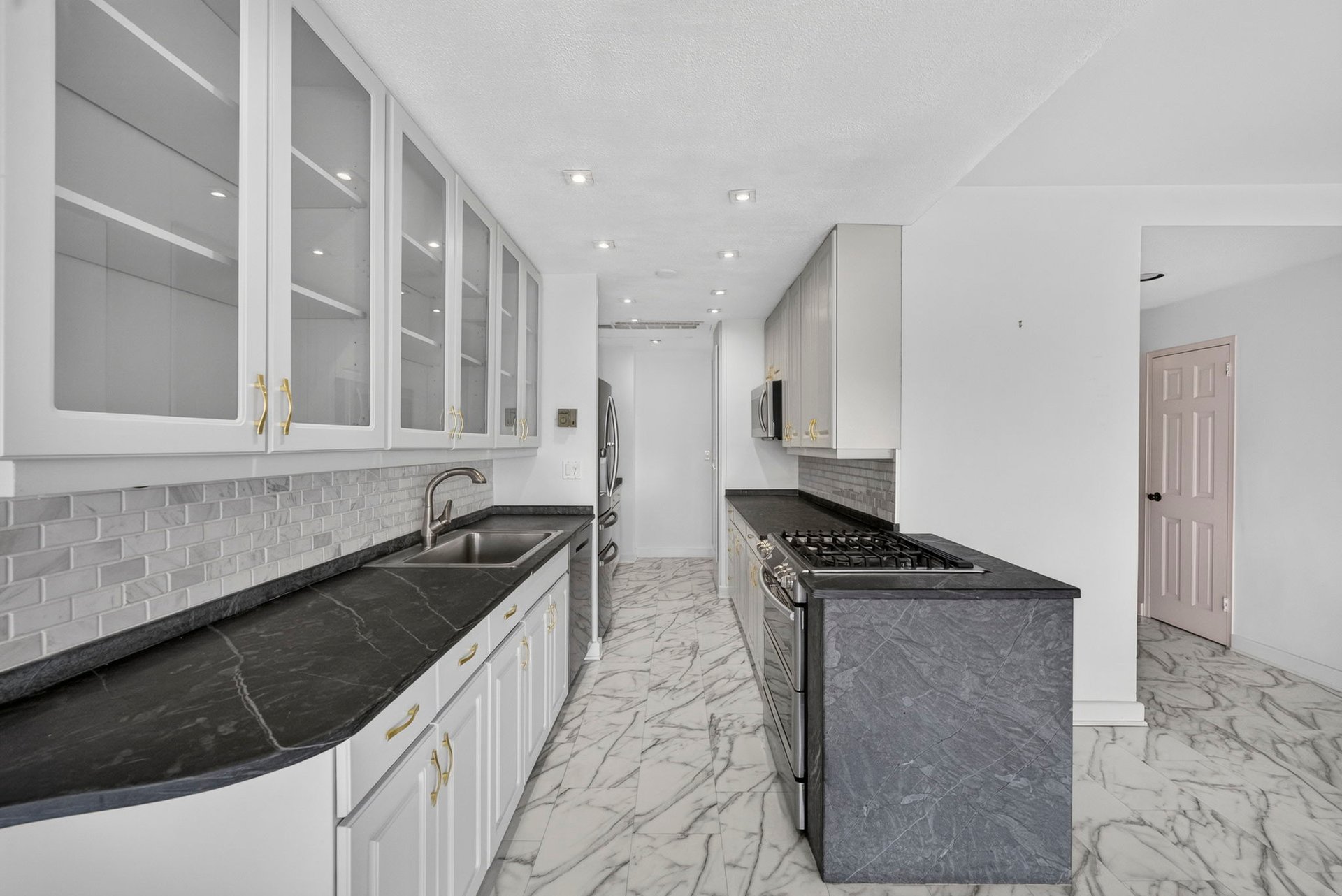 2077 Center Avenue PHB